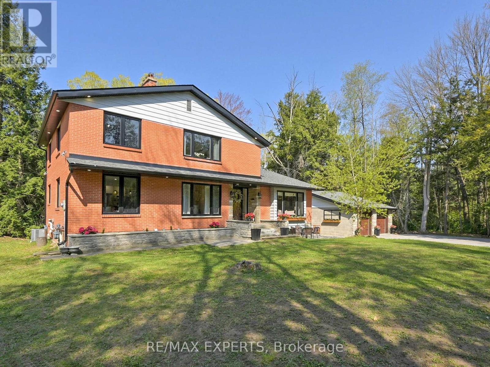 18210 Warden Avenue, East Gwillimbury, Ontario  L0G 1V0 - Photo 1 - N12153795