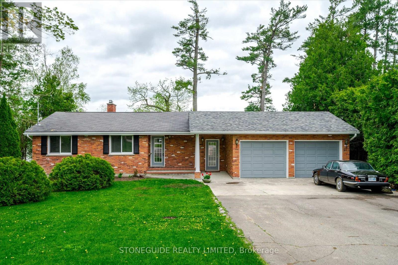 917 TINDLE COURT, Selwyn, Ontario