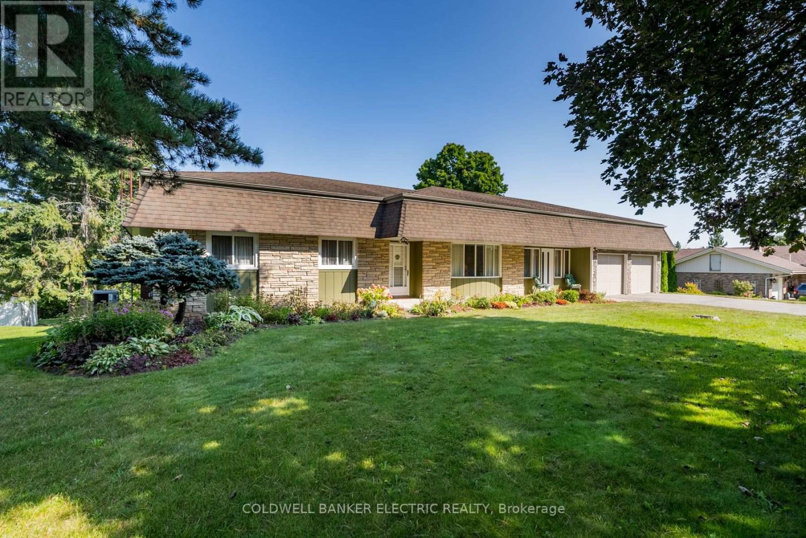 Property at 2534 SHERBROOKE STREET W image 1