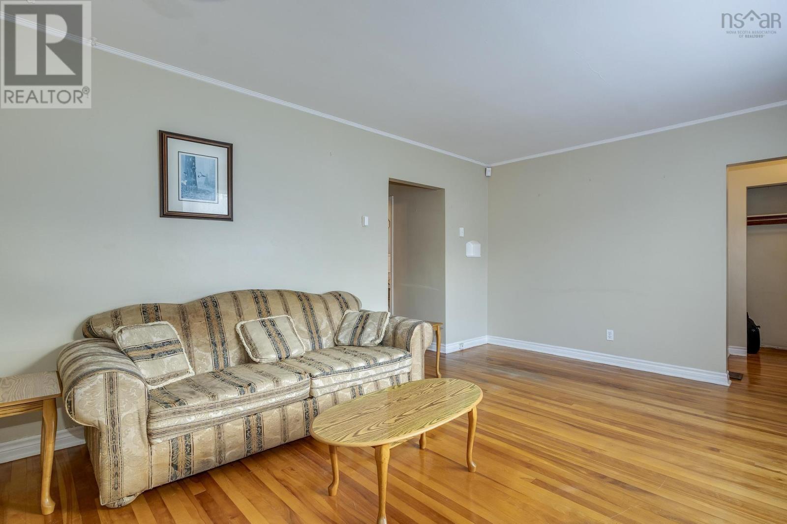 Property at 60 Thornhill Drive image 4