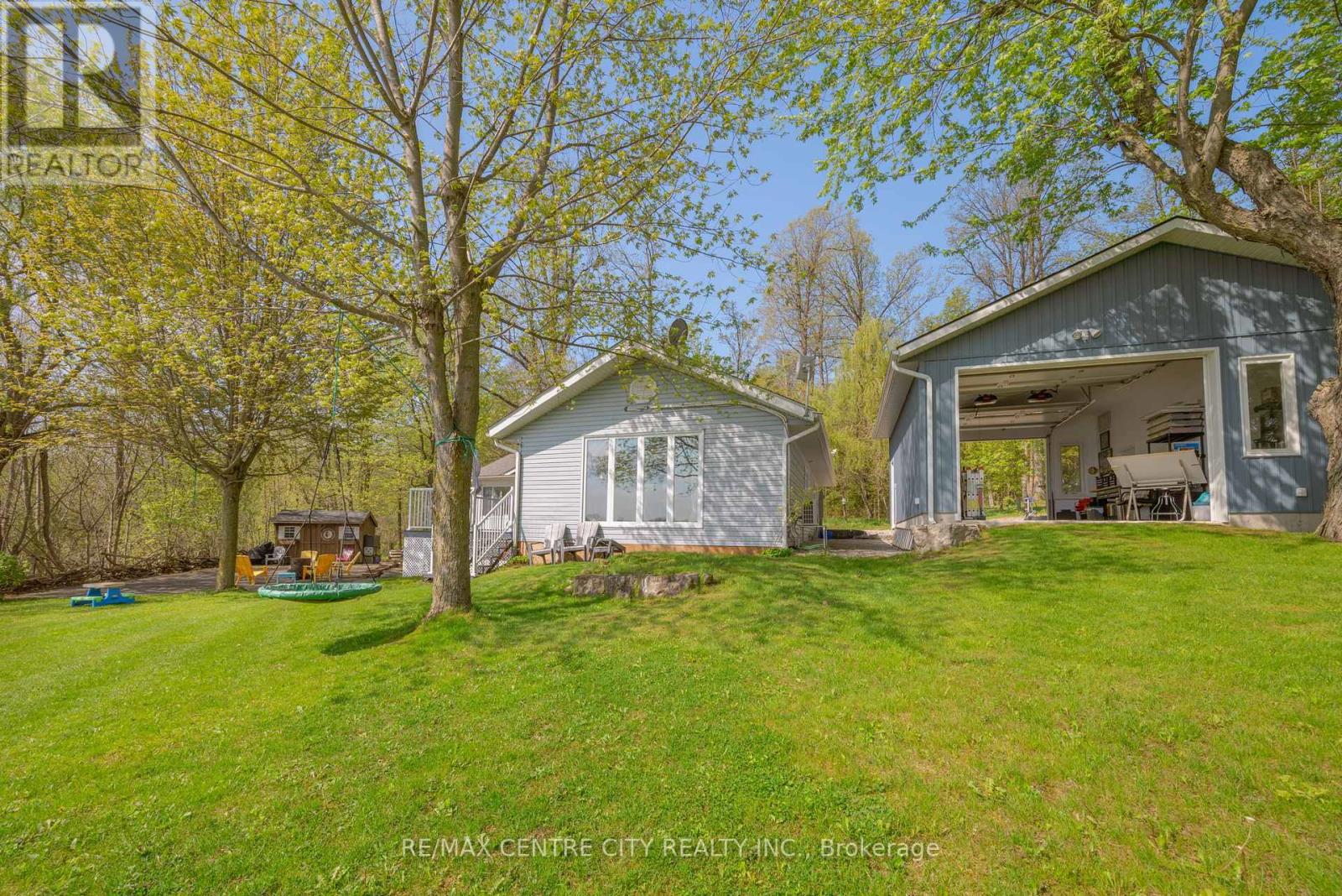 1001 Road 10 W Road W, Mapleton, Ontario  N0G 1P0 - Photo 3 - X12153873