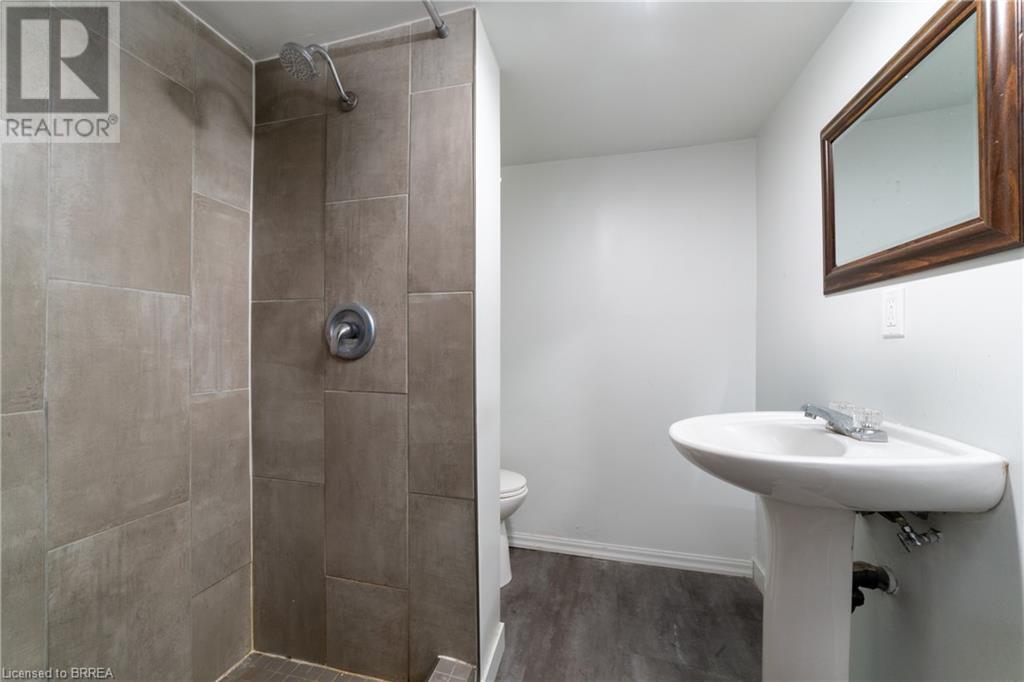 124 Oakland Avenue, Welland, Ontario  L3C 2C3 - Photo 14 - 40722585