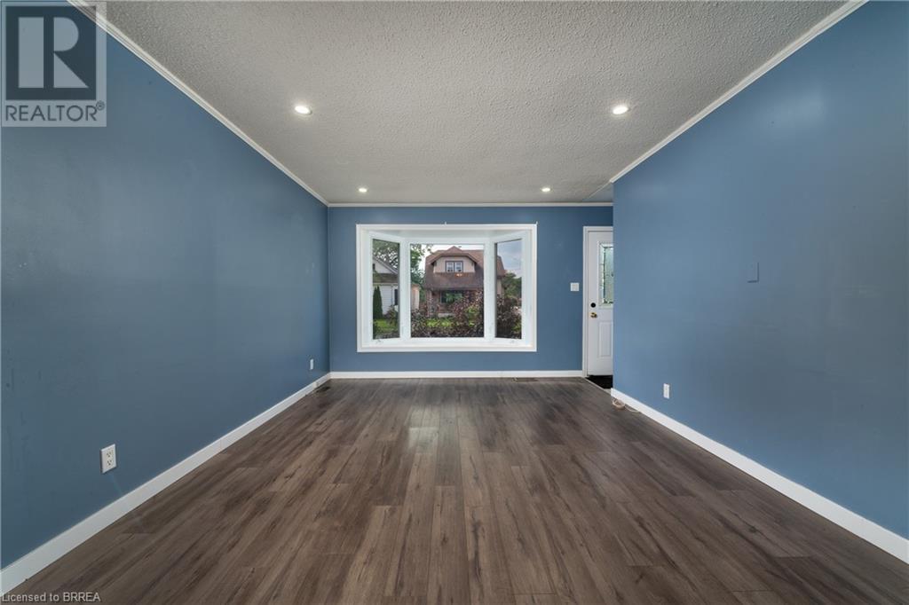 Property at 124 OAKLAND Avenue image 3