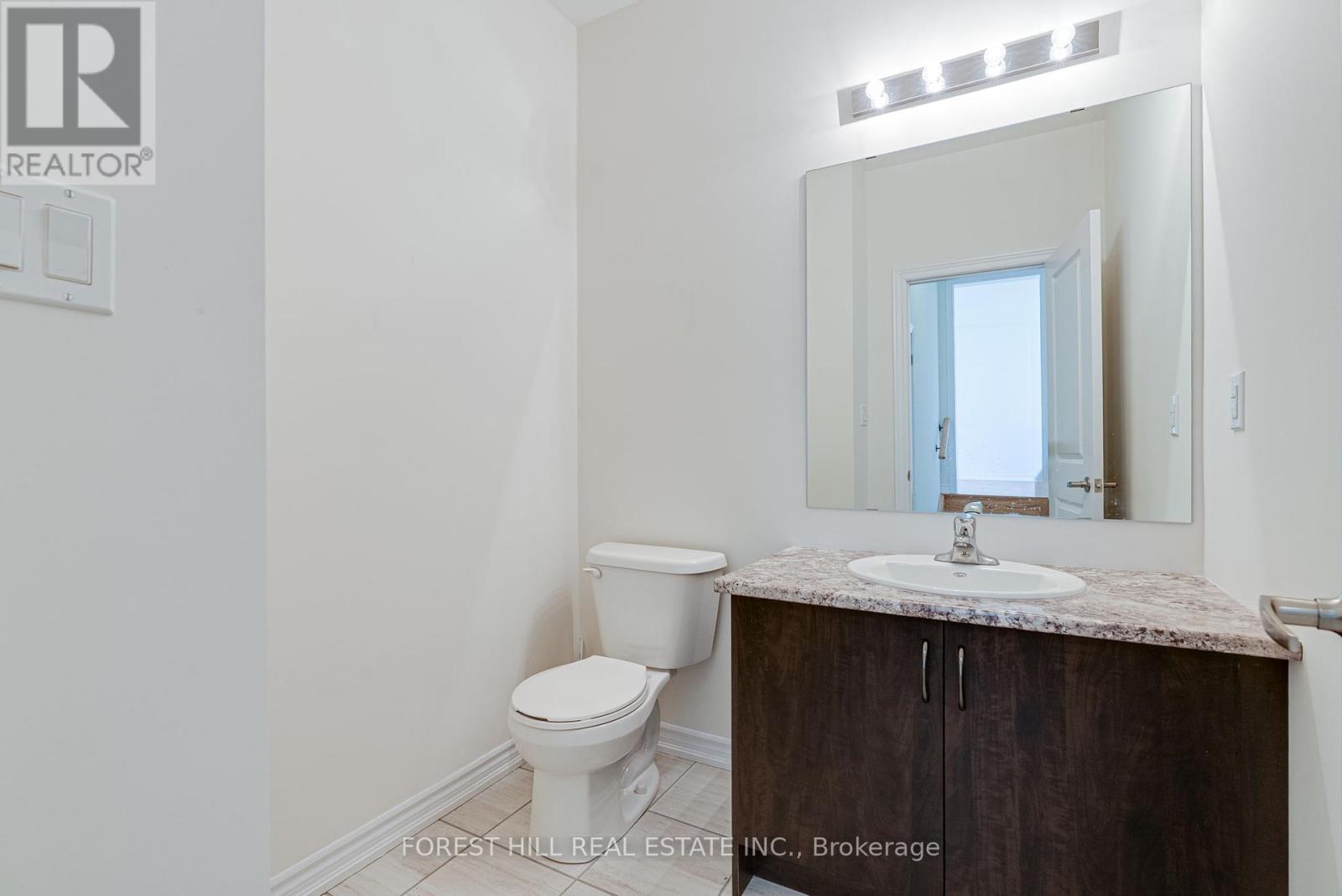 138 Terry Fox Drive, Barrie, Ontario  L9J 0L8 - Photo 9 - S12149184