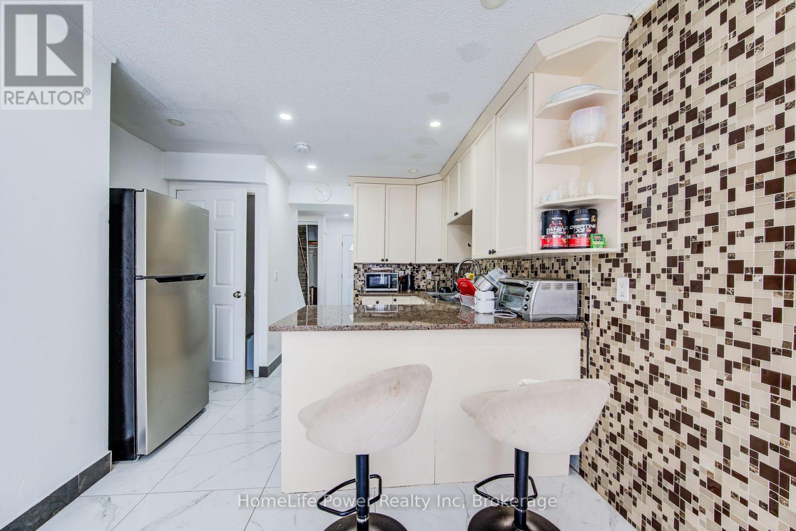 103 - 121 University Avenue E, Waterloo, Ontario  N2J 4J1 - Photo 17 - X12143693