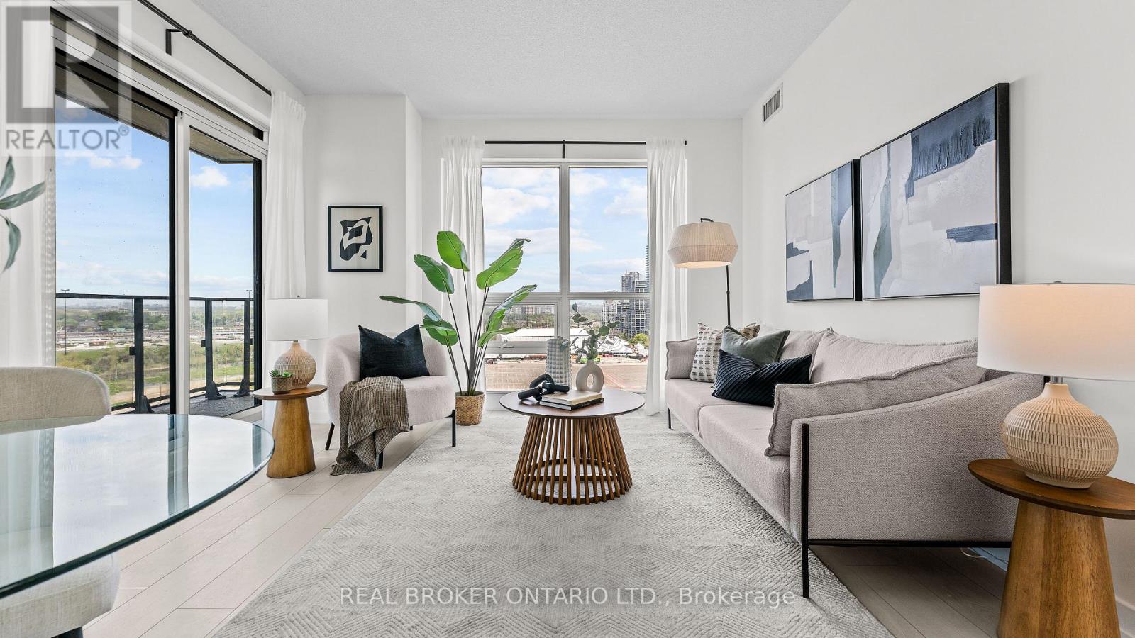 1604 - 2220 Lake Shore Boulevard W, Toronto, Ontario  M8V 0C1 - Photo 3 - W12153656