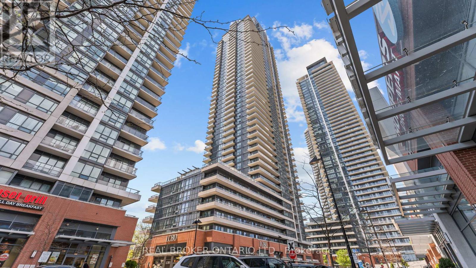 1604 - 2220 Lake Shore Boulevard W, Toronto, Ontario  M8V 0C1 - Photo 4 - W12153656