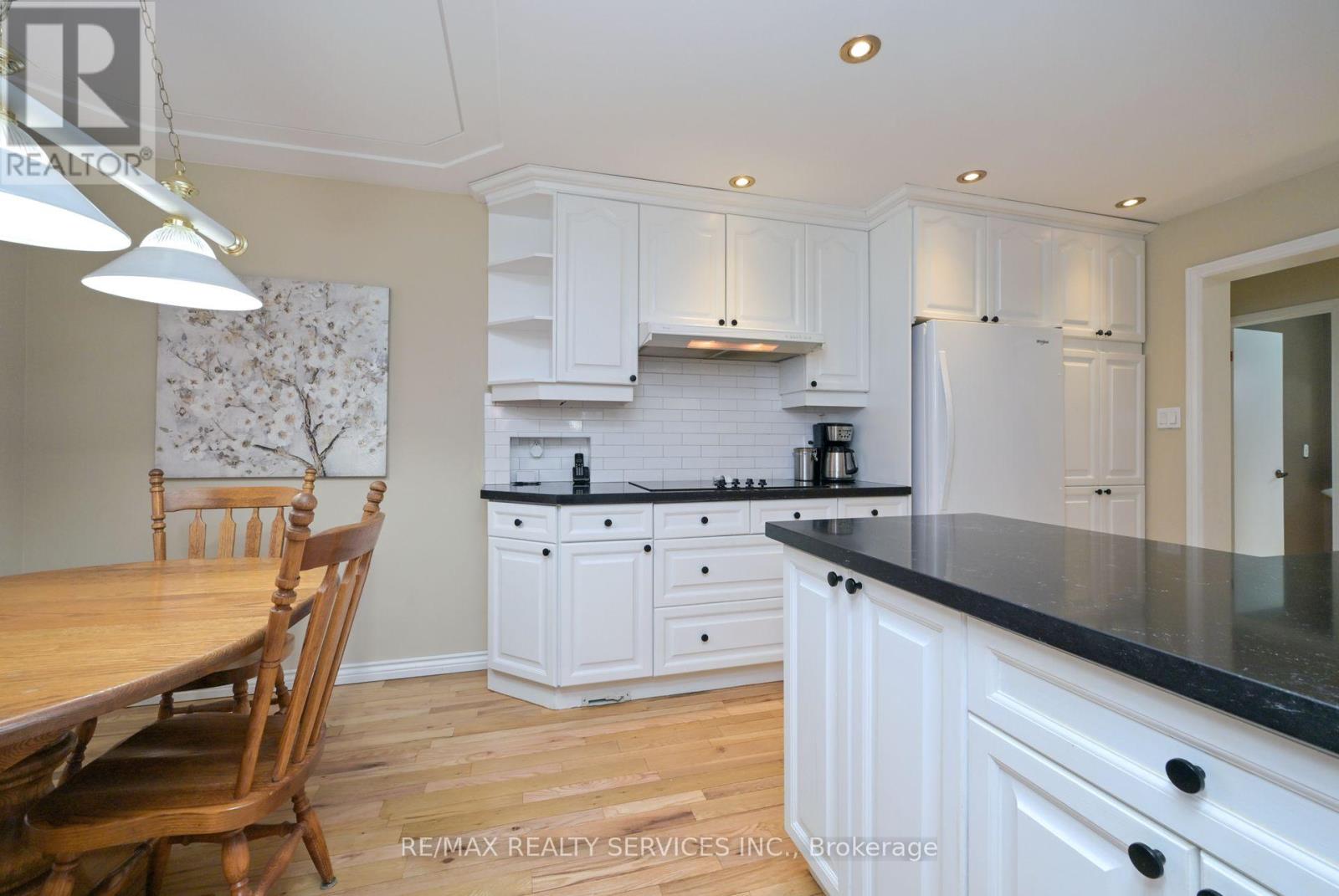 68 Princeton Terrace, Brampton (Northgate), Ontario  L6S 3S8 - Photo 9 - W12153685