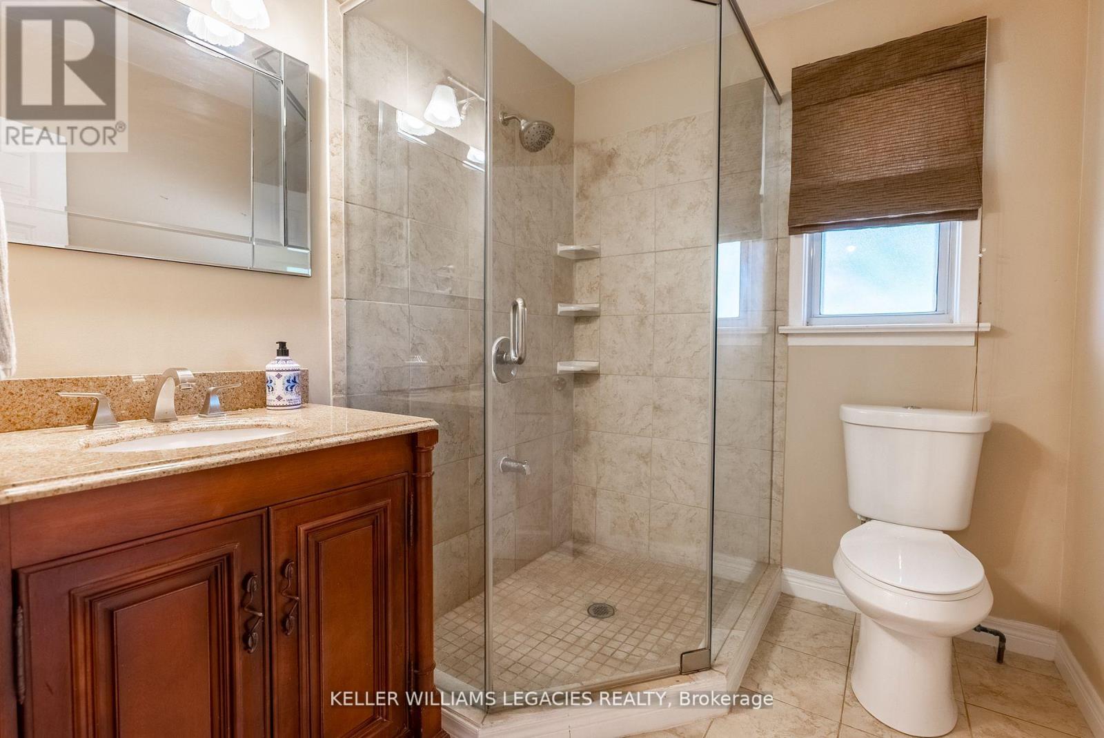Main Fl - 576 Stephens Crescent, Oakville, Ontario  L6K 1Y3 - Photo 14 - W12153694