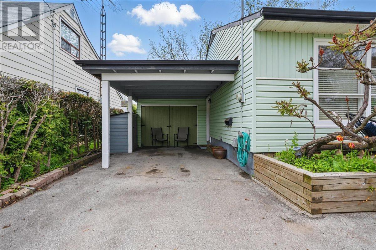 309 Felan Avenue, Oakville, Ontario  L6K 2X9 - Photo 4 - W12153705