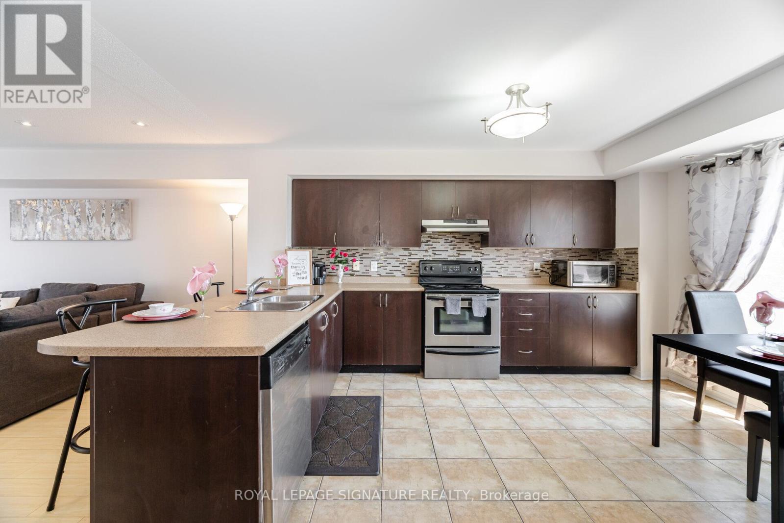 3 - 4855 Half Moon Grove, Mississauga, Ontario  L5M 8C7 - Photo 6 - W12153727