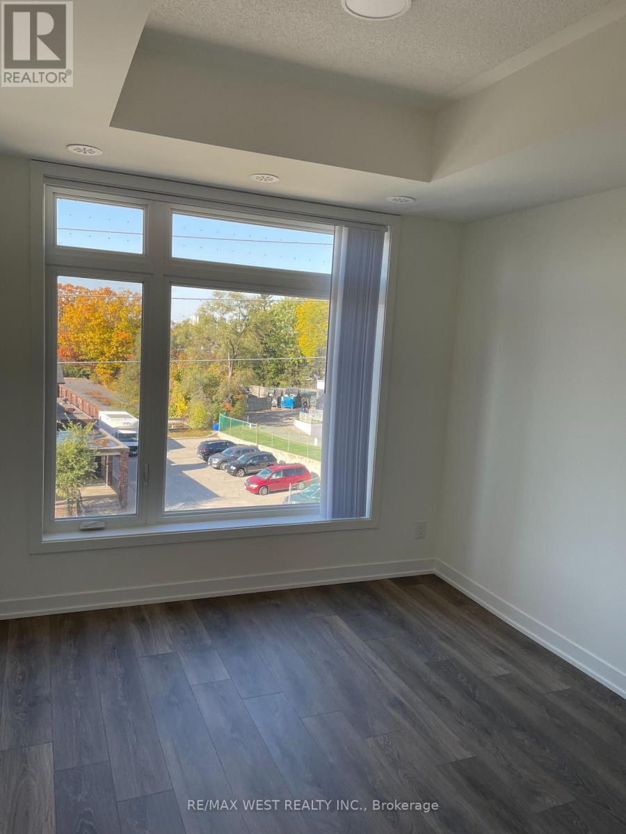 405 - 160 Canon Jackson Drive, Toronto, Ontario  M6M 0B6 - Photo 12 - W12153732