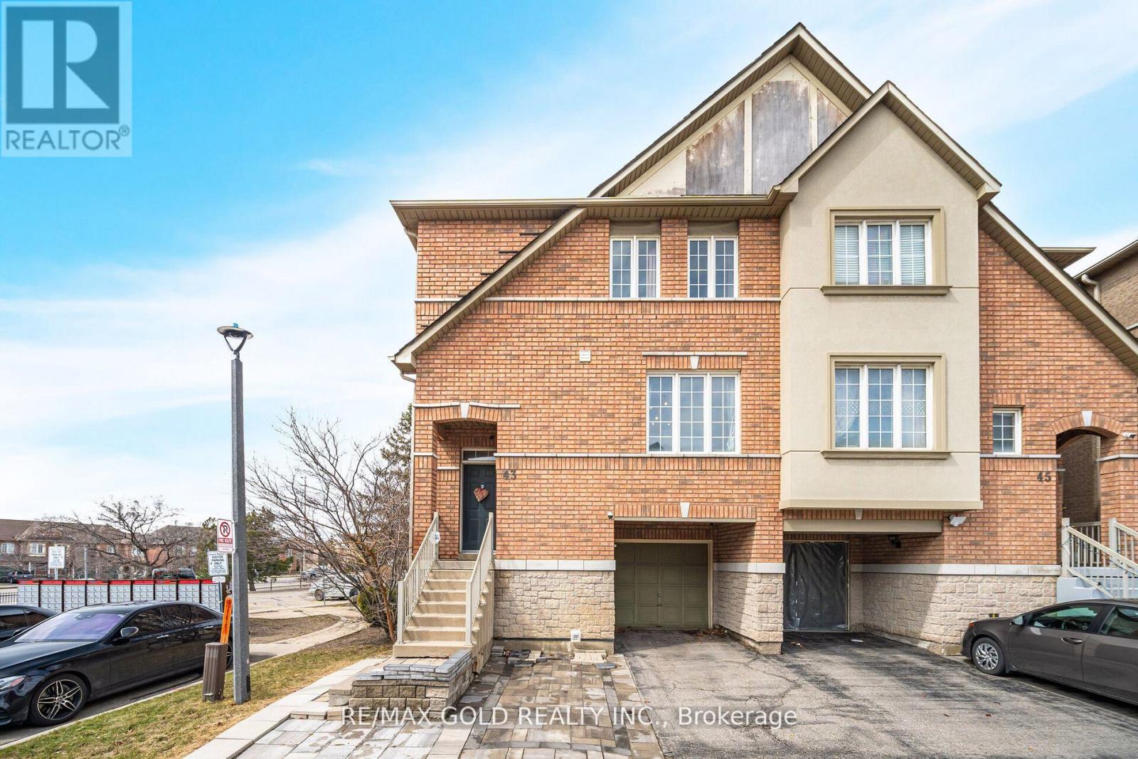 43 - 7155 Magistrate Terrace, Mississauga, Ontario  L5W 1Y8 - Photo 1 - W12153770