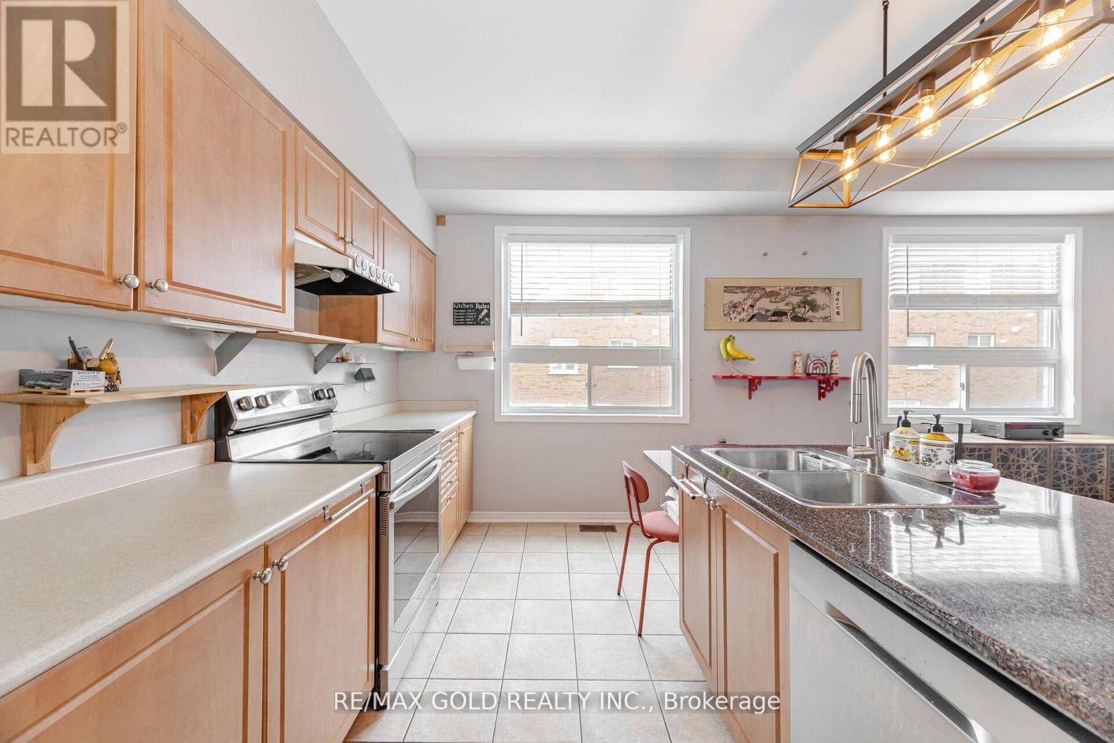 43 - 7155 Magistrate Terrace, Mississauga, Ontario  L5W 1Y8 - Photo 12 - W12153770