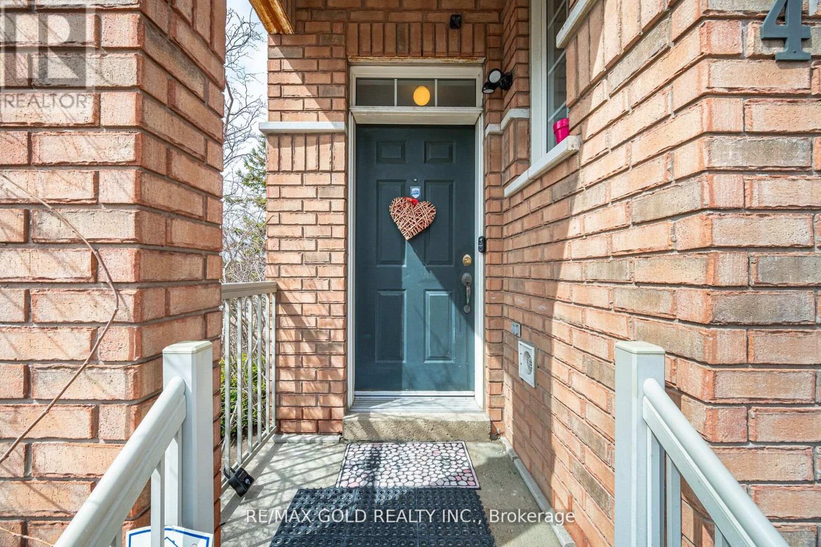 43 - 7155 Magistrate Terrace, Mississauga, Ontario  L5W 1Y8 - Photo 3 - W12153770