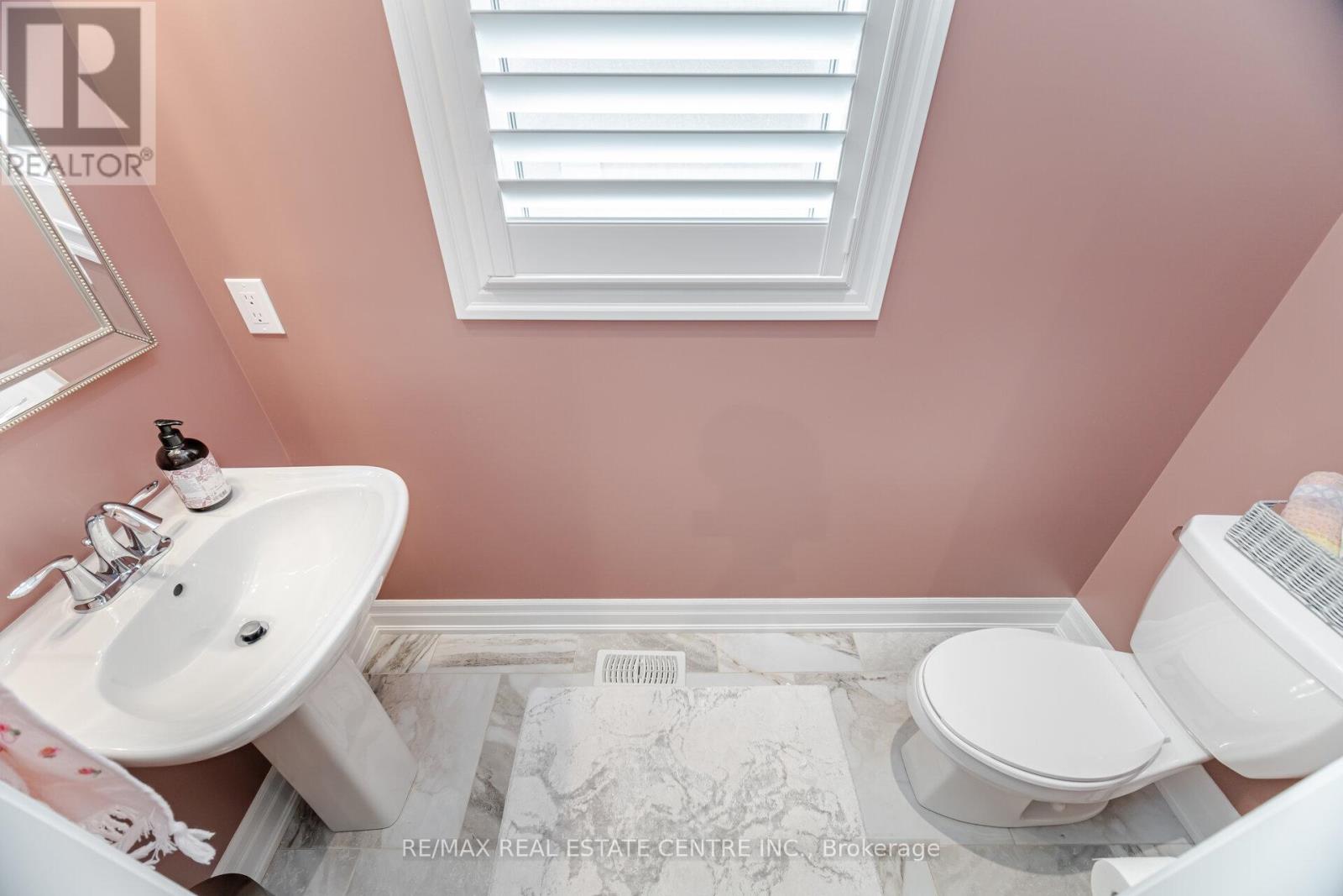 156 Camellia Crescent, Oakville (Go Glenorchy), Ontario  L6H 1L2 - Photo 11 - W12153812