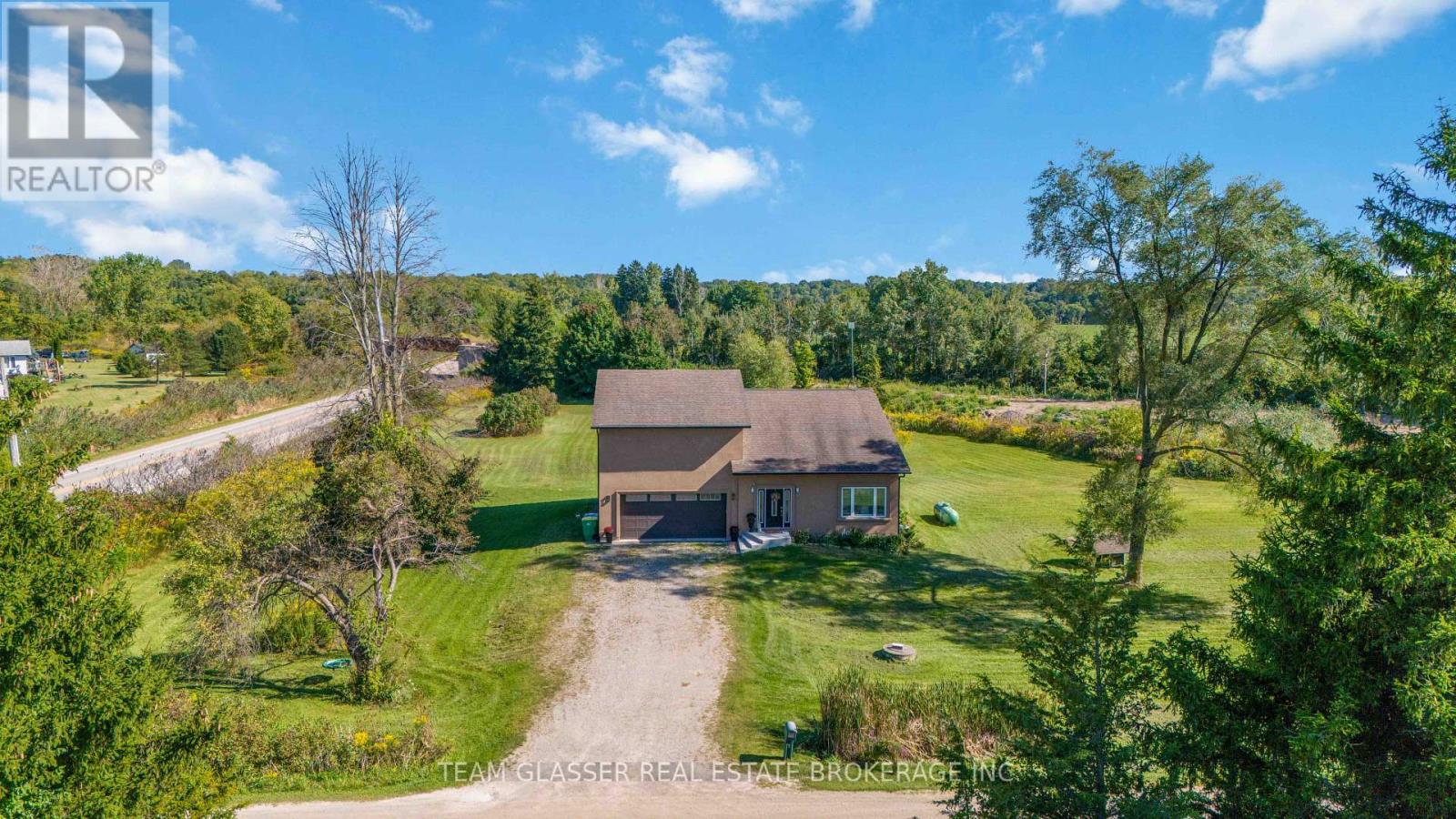 6571 CARROLL DRIVE, Southwest Middlesex, Ontario