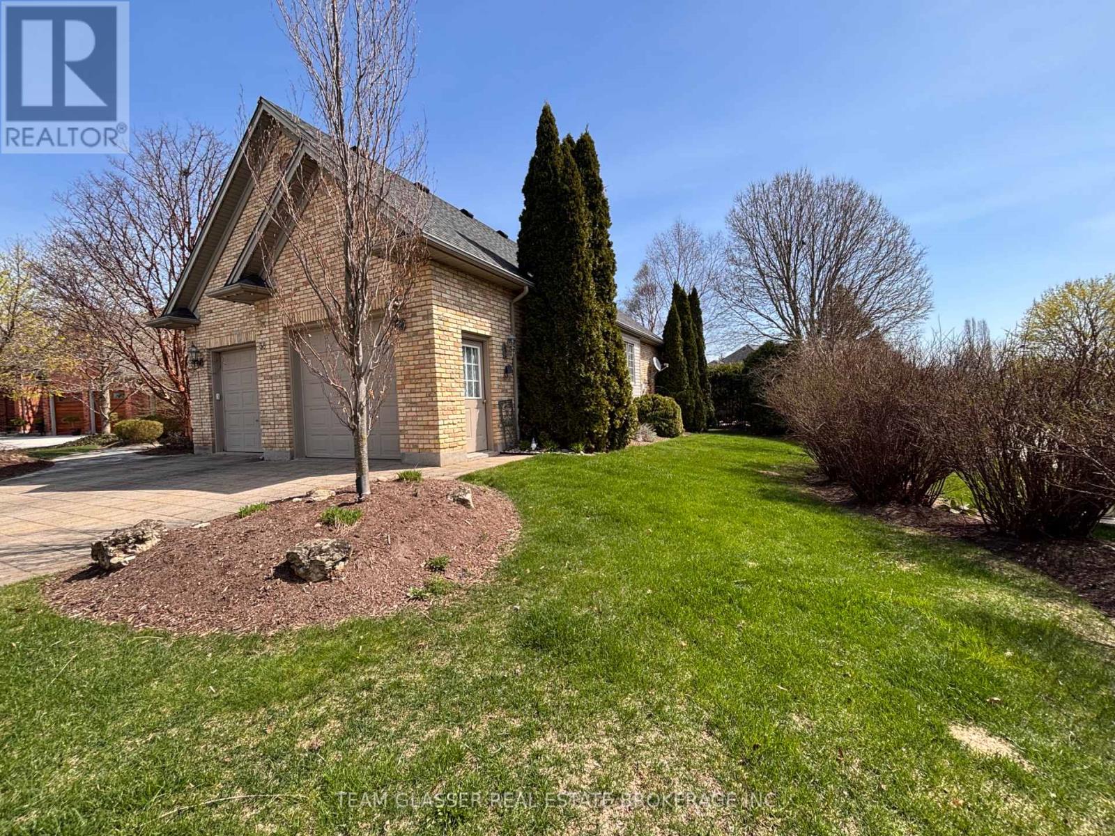 38 Butternut Grove, London South (South B), Ontario  N6K 4J4 - Photo 3 - X12153670