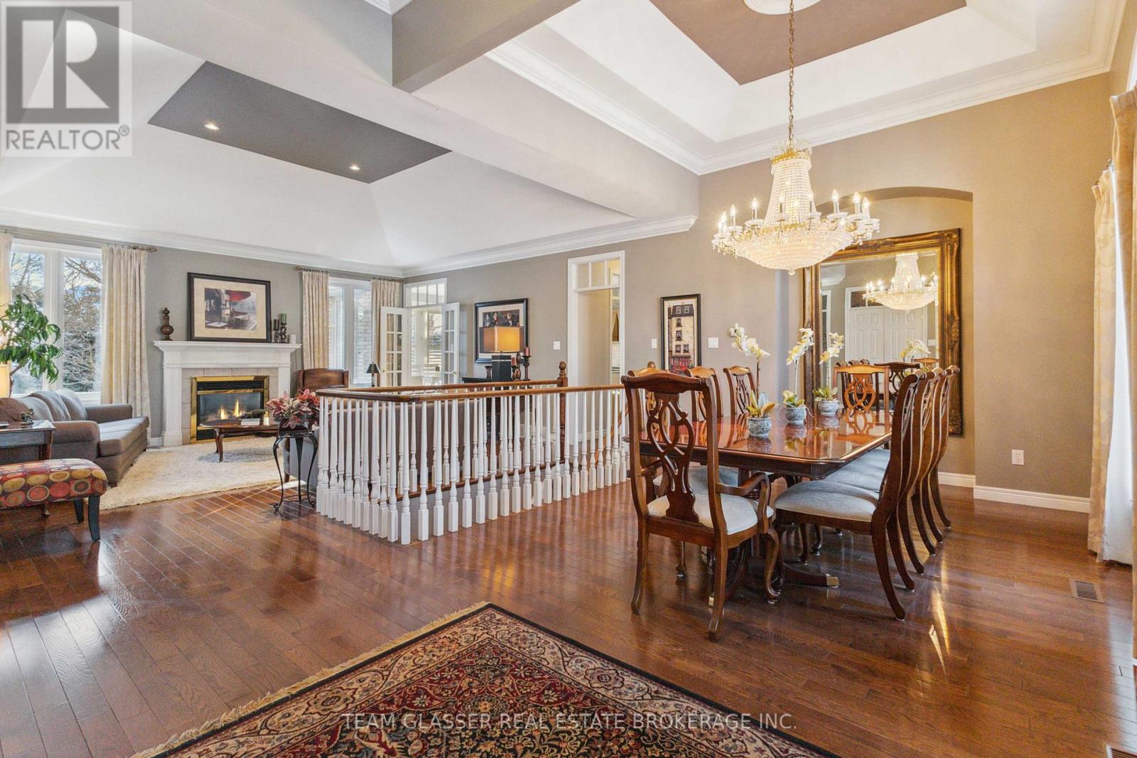 38 Butternut Grove, London South (South B), Ontario  N6K 4J4 - Photo 5 - X12153670
