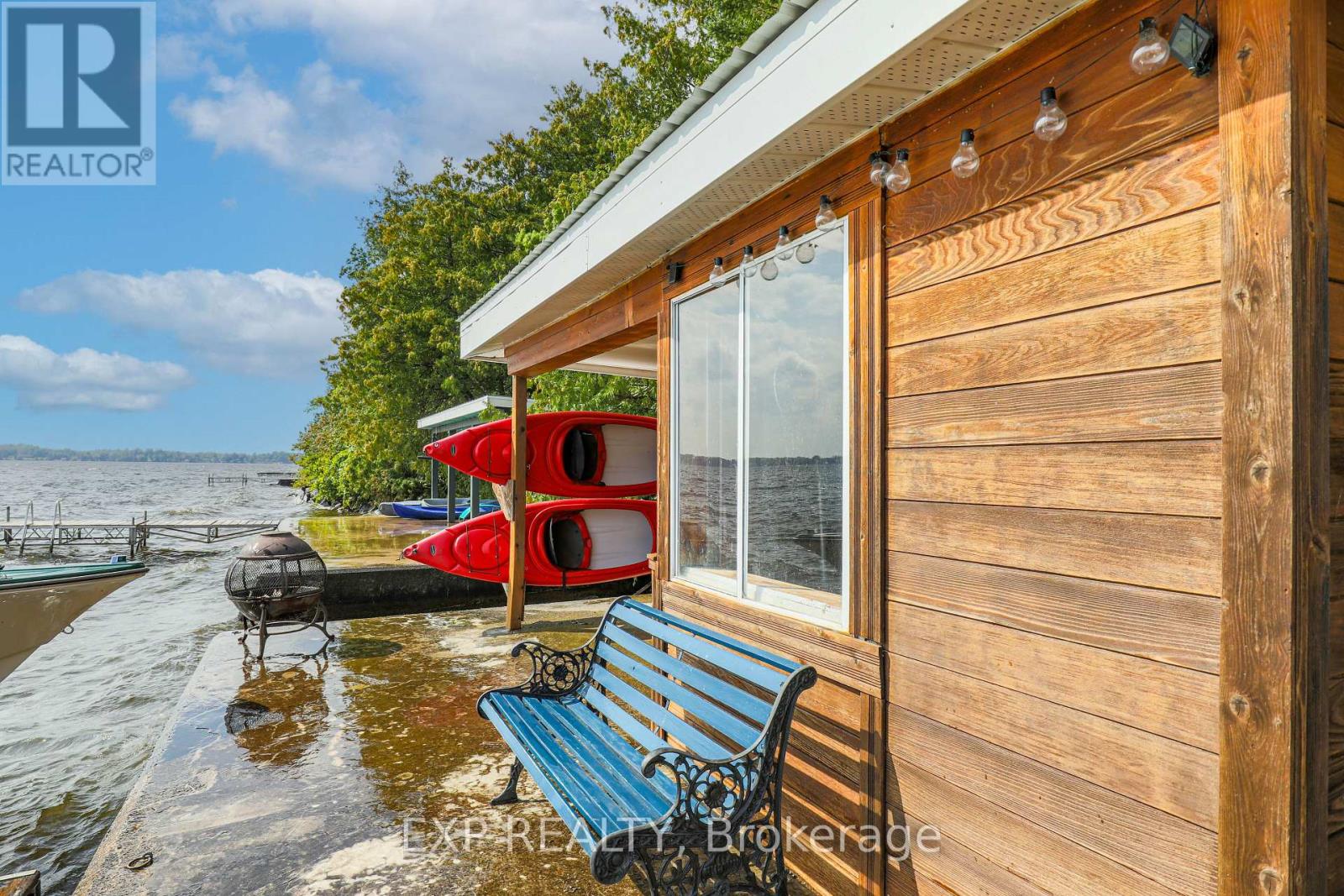 10 Sixth Street, Kawartha Lakes, Ontario  K0M 1N0 - Photo 10 - X12153626