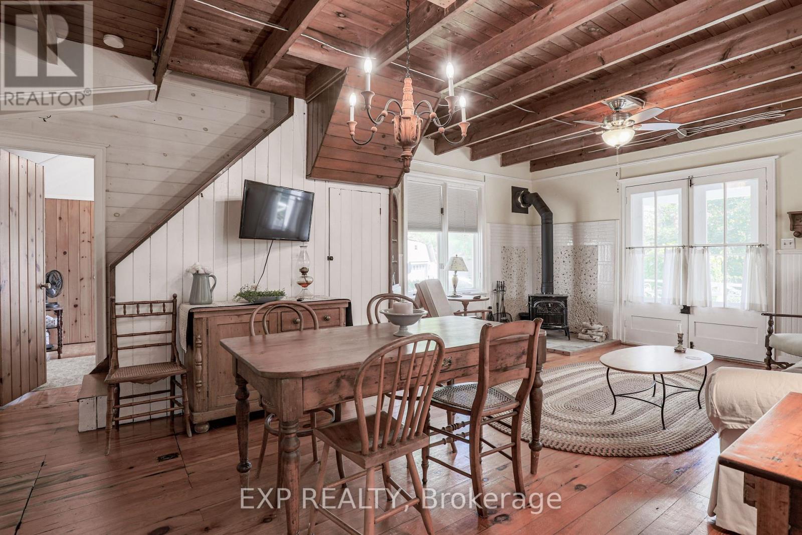 10 Sixth Street, Kawartha Lakes, Ontario  K0M 1N0 - Photo 26 - X12153626
