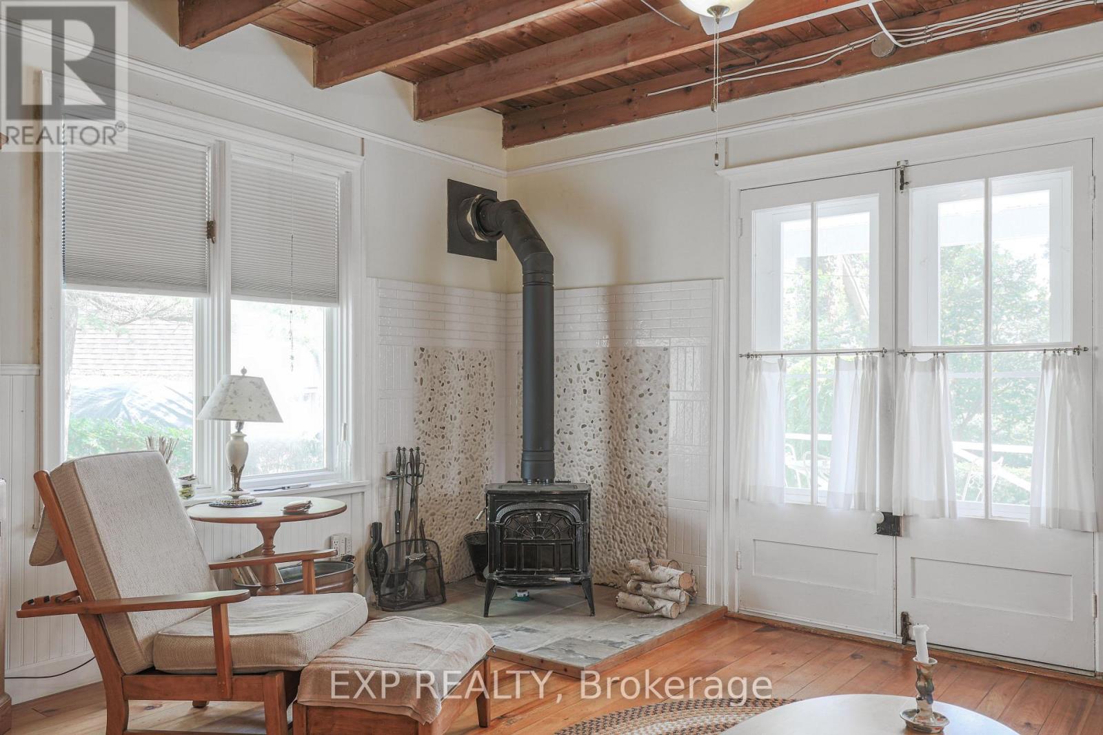 10 Sixth Street, Kawartha Lakes, Ontario  K0M 1N0 - Photo 27 - X12153626