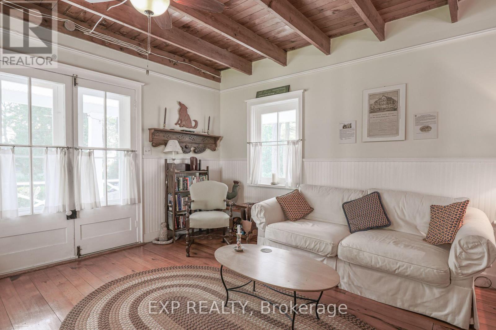 10 Sixth Street, Kawartha Lakes, Ontario  K0M 1N0 - Photo 28 - X12153626