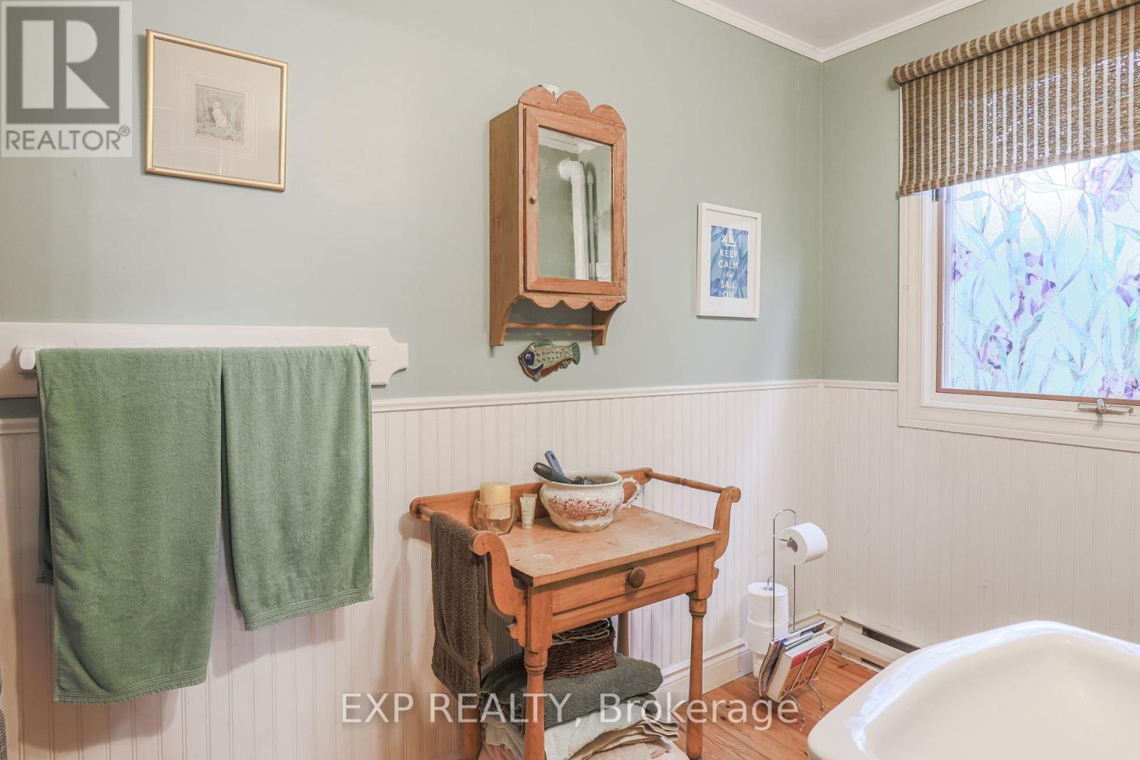 10 Sixth Street, Kawartha Lakes, Ontario  K0M 1N0 - Photo 29 - X12153626