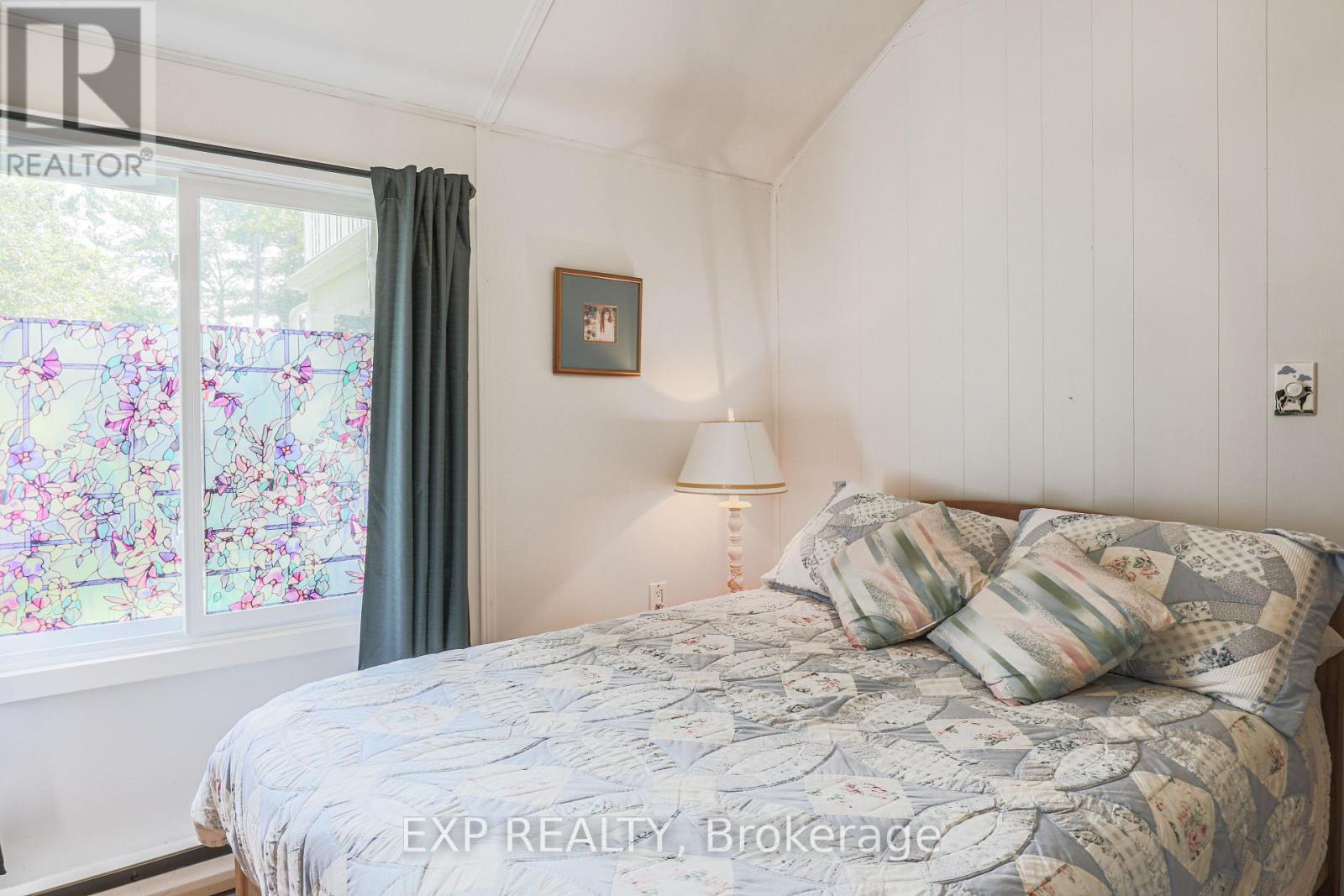 10 Sixth Street, Kawartha Lakes, Ontario  K0M 1N0 - Photo 31 - X12153626