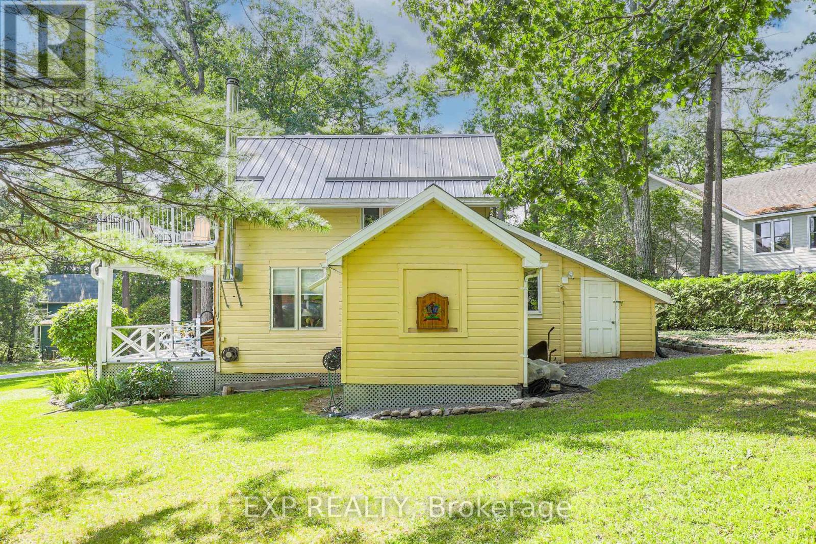 10 Sixth Street, Kawartha Lakes, Ontario  K0M 1N0 - Photo 6 - X12153626