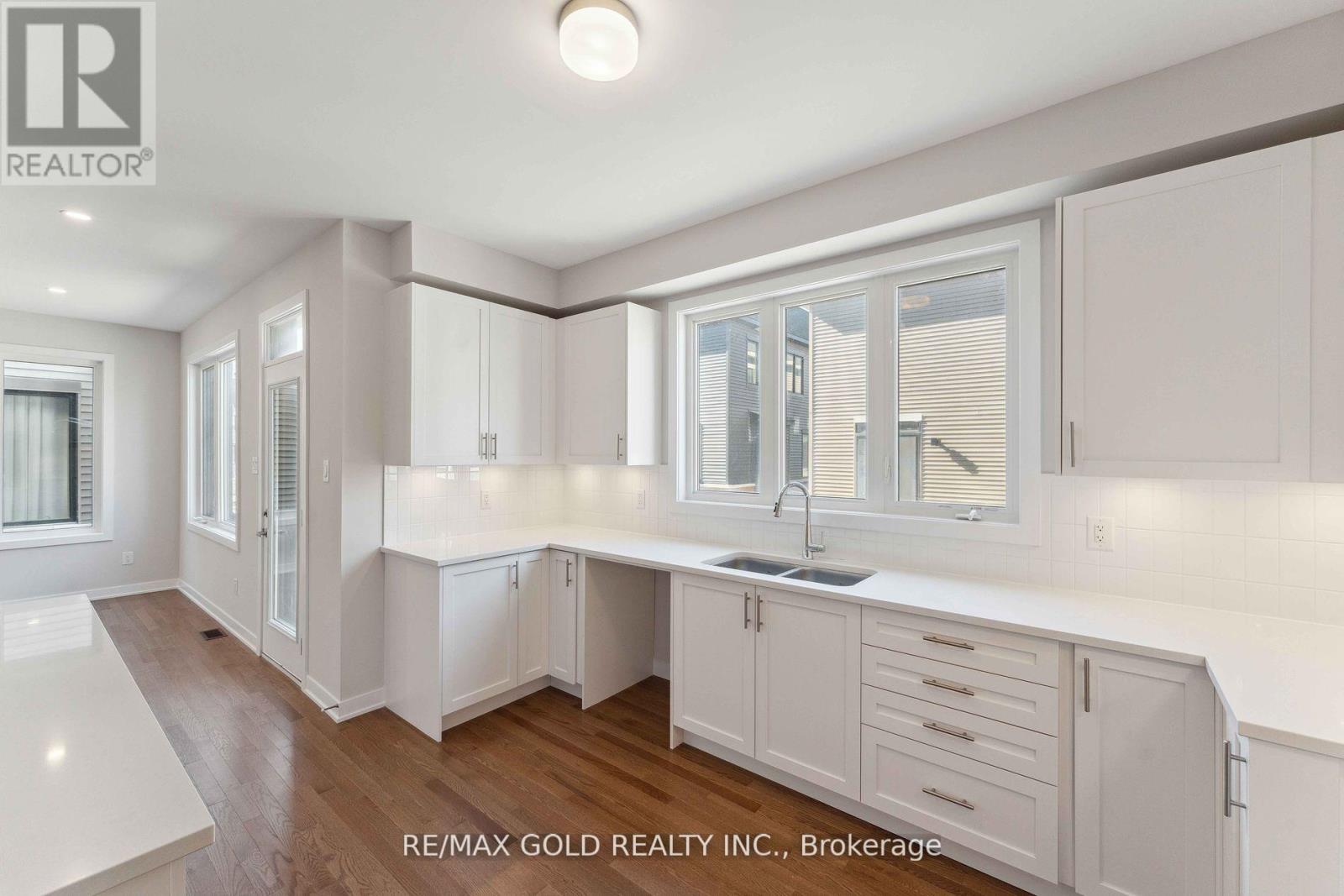 356 Peninsula Road, Ottawa, Ontario  K0A 2Z0 - Photo 12 - X12153651