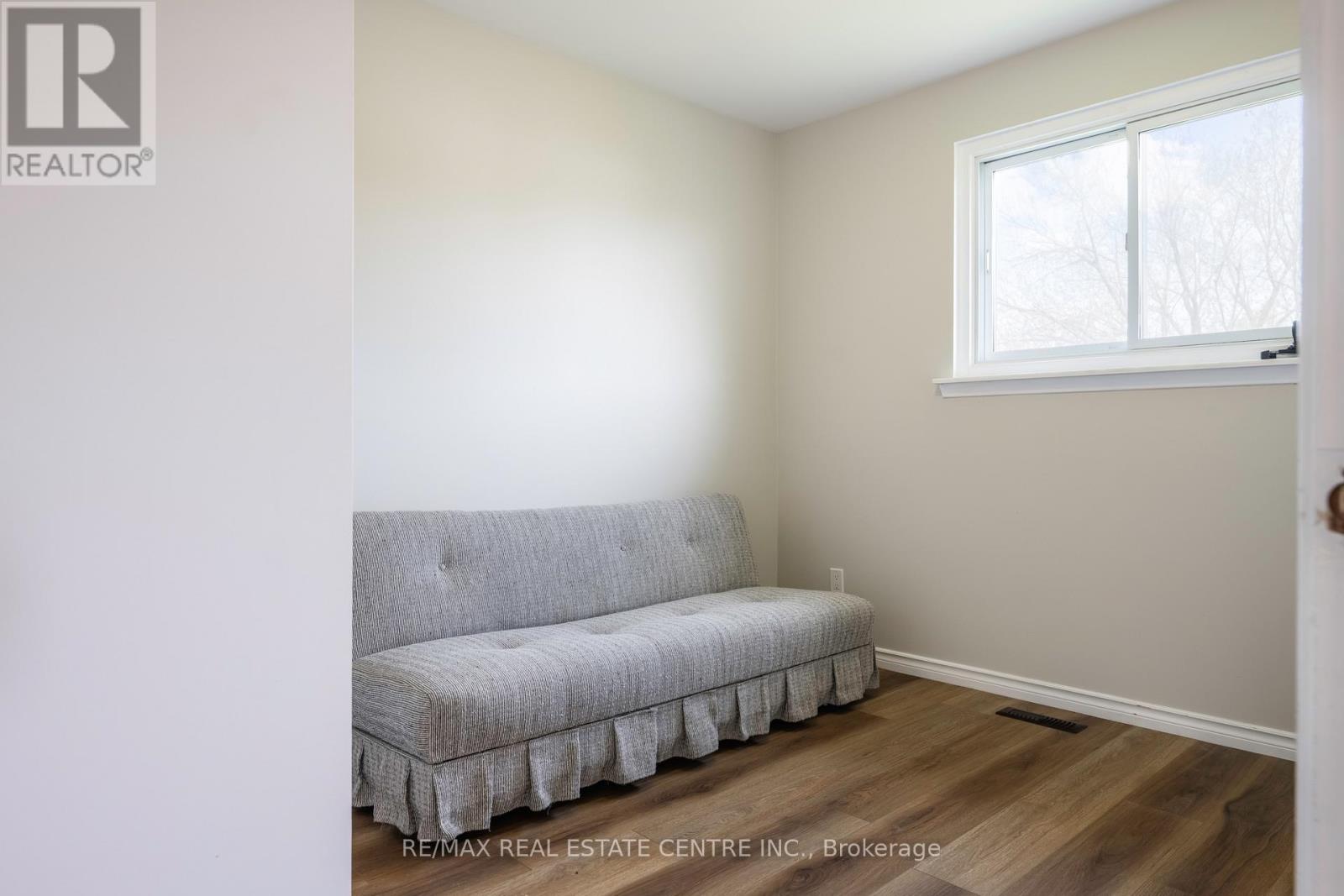 140 Susan Street, Shelburne, Ontario  L9W 2W4 - Photo 14 - X12153690