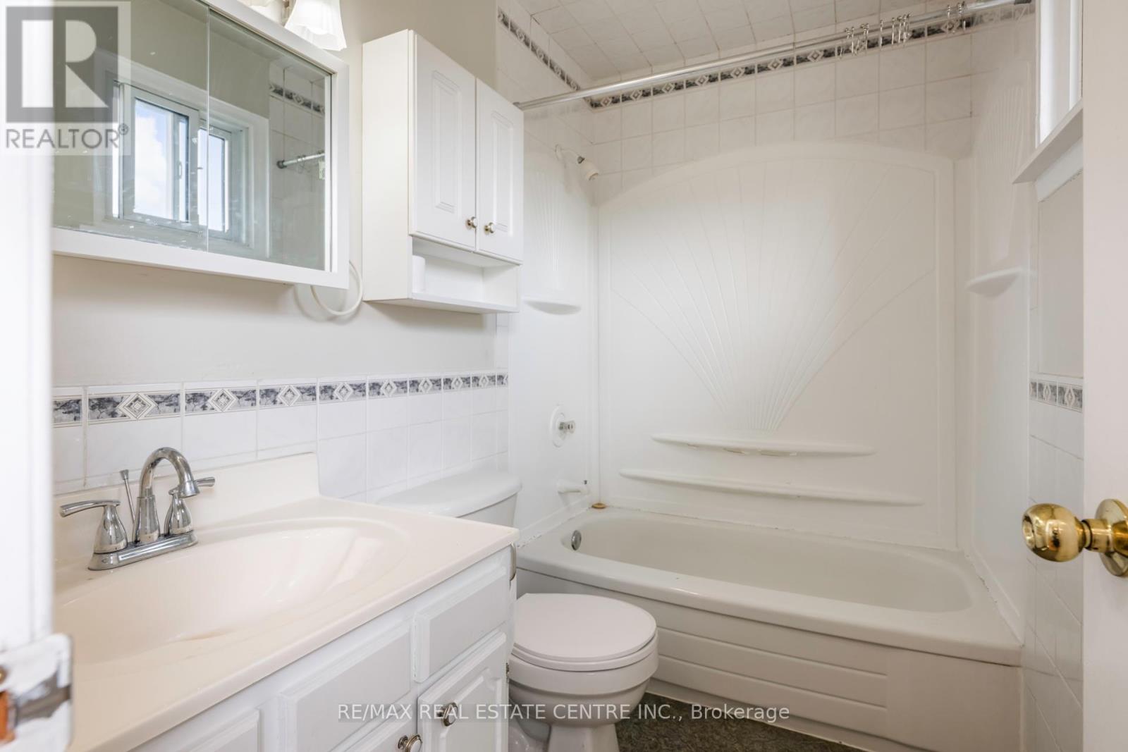 140 Susan Street, Shelburne, Ontario  L9W 2W4 - Photo 16 - X12153690