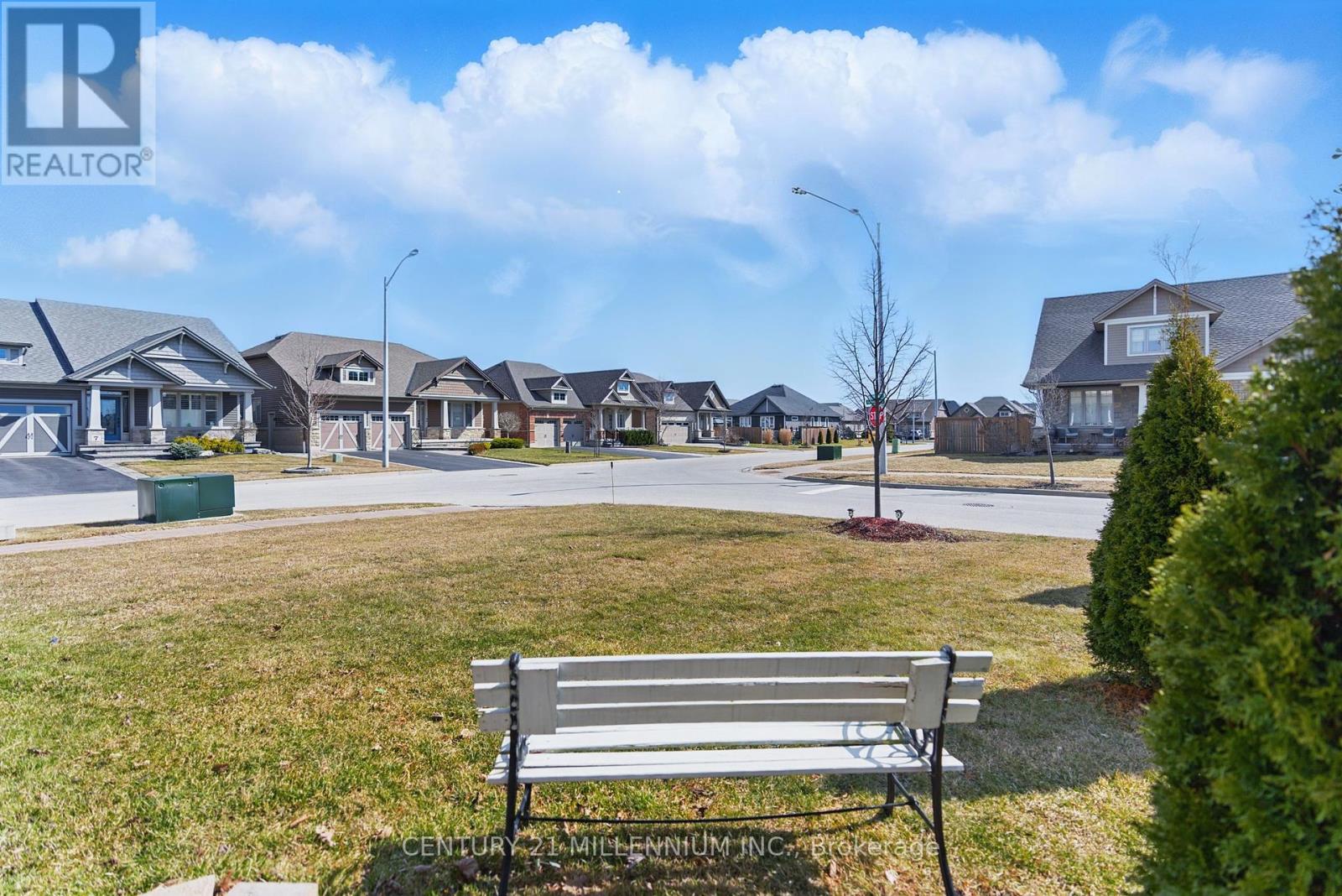 10 Harvest Gate, West Lincoln, Ontario  L0R 2A0 - Photo 5 - X12153735