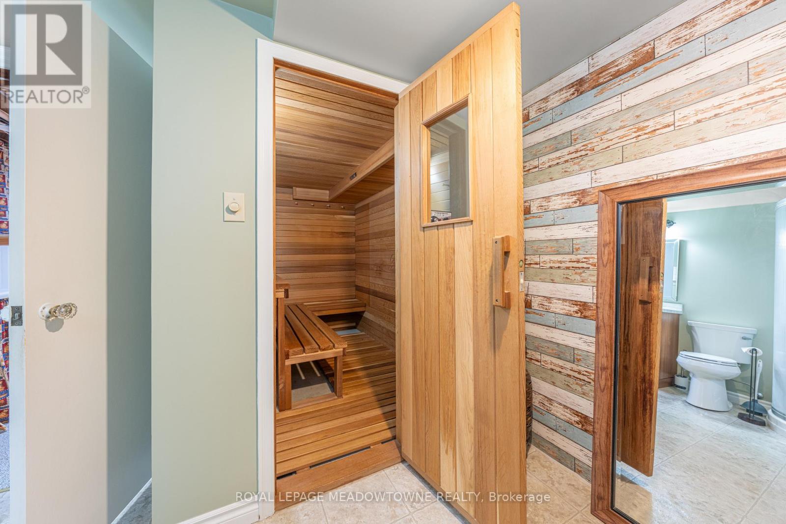193 Douglas Street, Waterloo, Ontario  N2L 1K6 - Photo 32 - X12153754