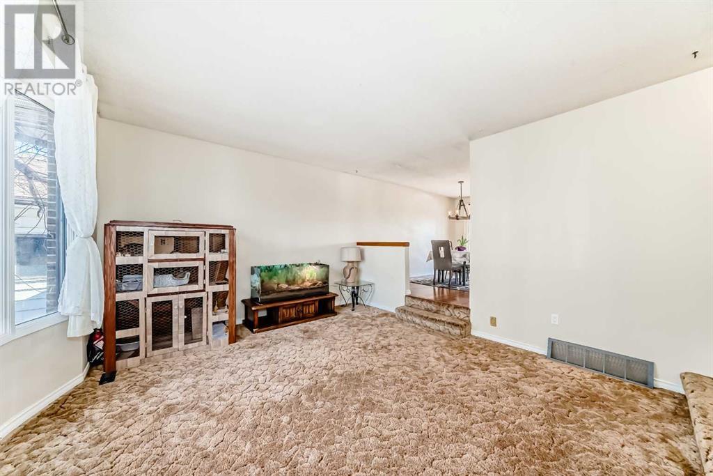 21 Plainsview Road, Strathmore, Alberta  T1P 1H2 - Photo 4 - A2221730