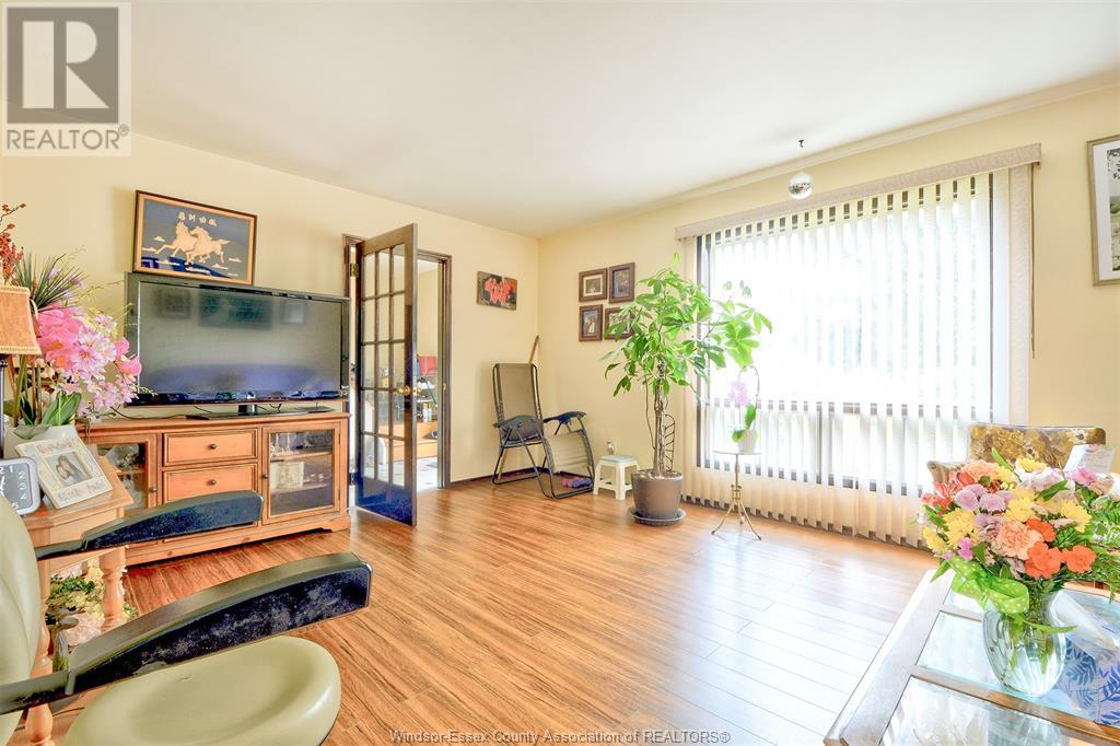 1330 Hallmark, Windsor, Ontario  N8W 4Z3 - Photo 9 - 25012263