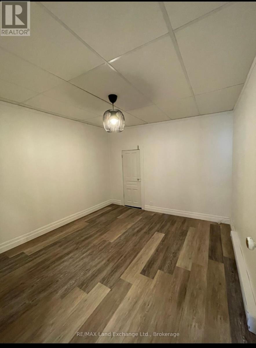 348 Durham Street E, Brockton, Ontario  N0G 2V0 - Photo 7 - X12153851