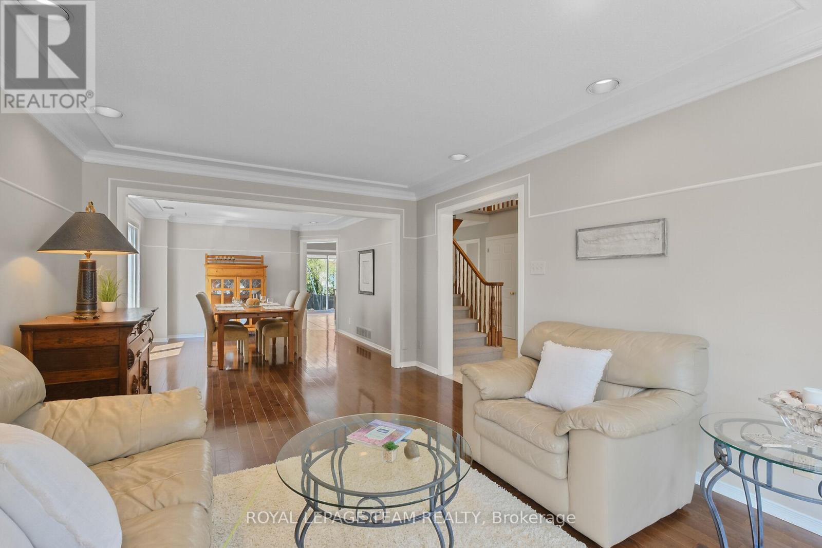 14 Morgan's Grant Way, Ottawa, Ontario  K2K 2G5 - Photo 3 - X12153825
