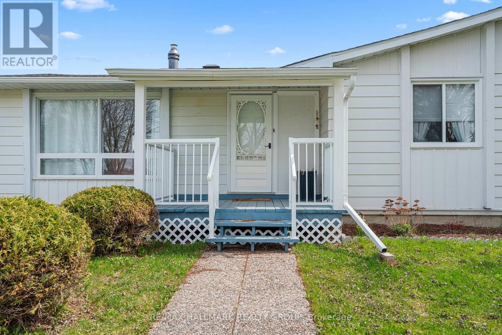 3756 Dunrobin Road, Ottawa, Ontario  K0A 3M0 - Photo 5 - X12153867