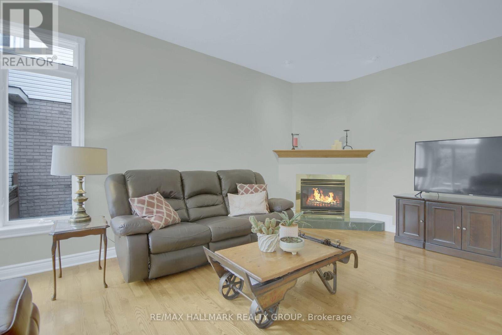 138 Shaughnessy Crescent, Ottawa, Ontario  K2K 2N3 - Photo 24 - X12153889