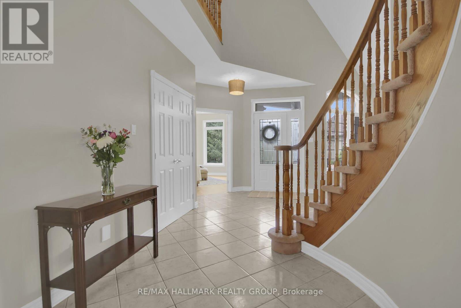 Property at 138 SHAUGHNESSY CRESCENT image 4
