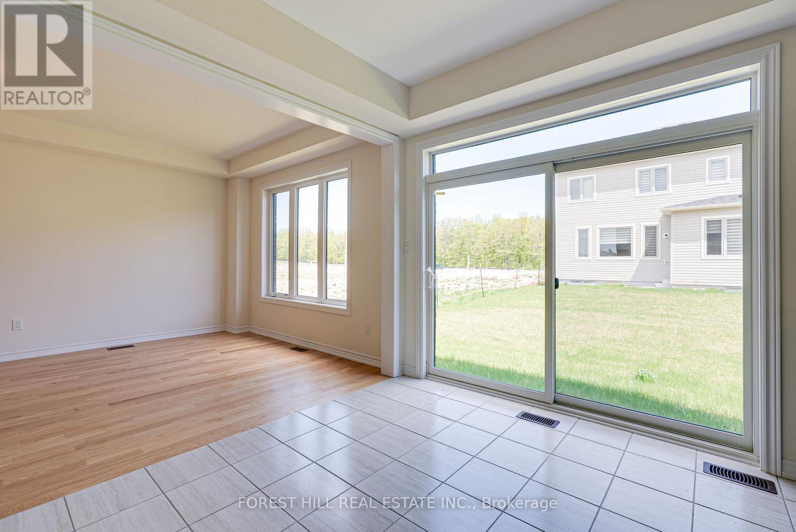 138 Terry Fox Drive, Barrie, Ontario  L9J 0L8 - Photo 11 - S12149227