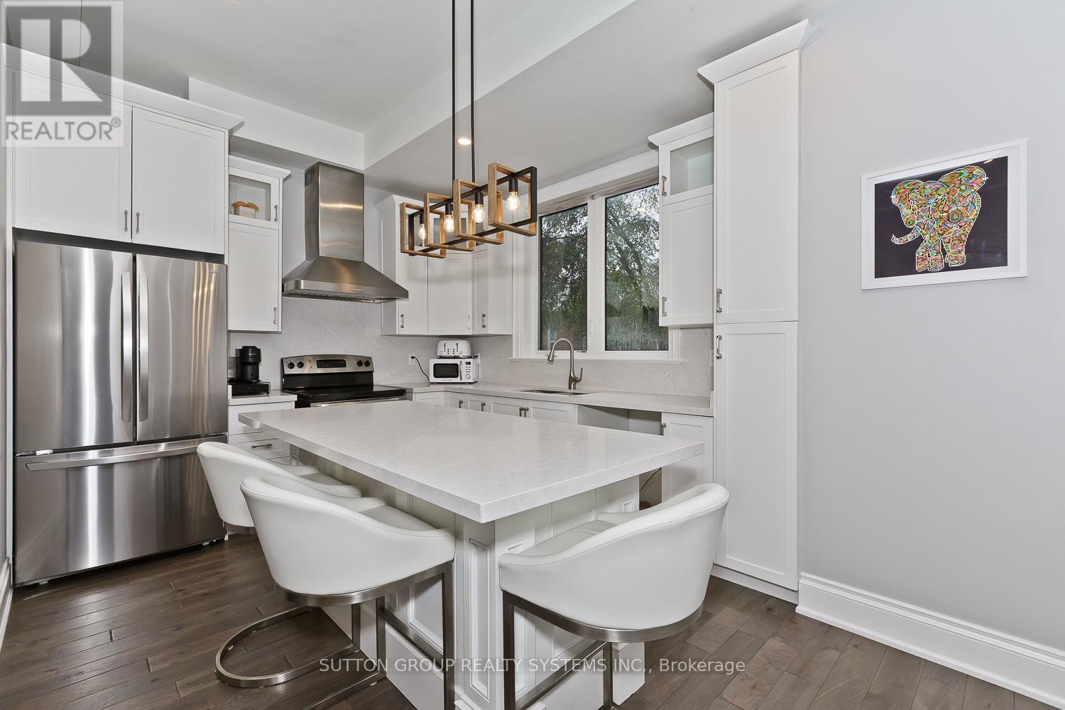15 Old Oak Drive, Toronto, Ontario  M9A 1A3 - Photo 14 - W12152874