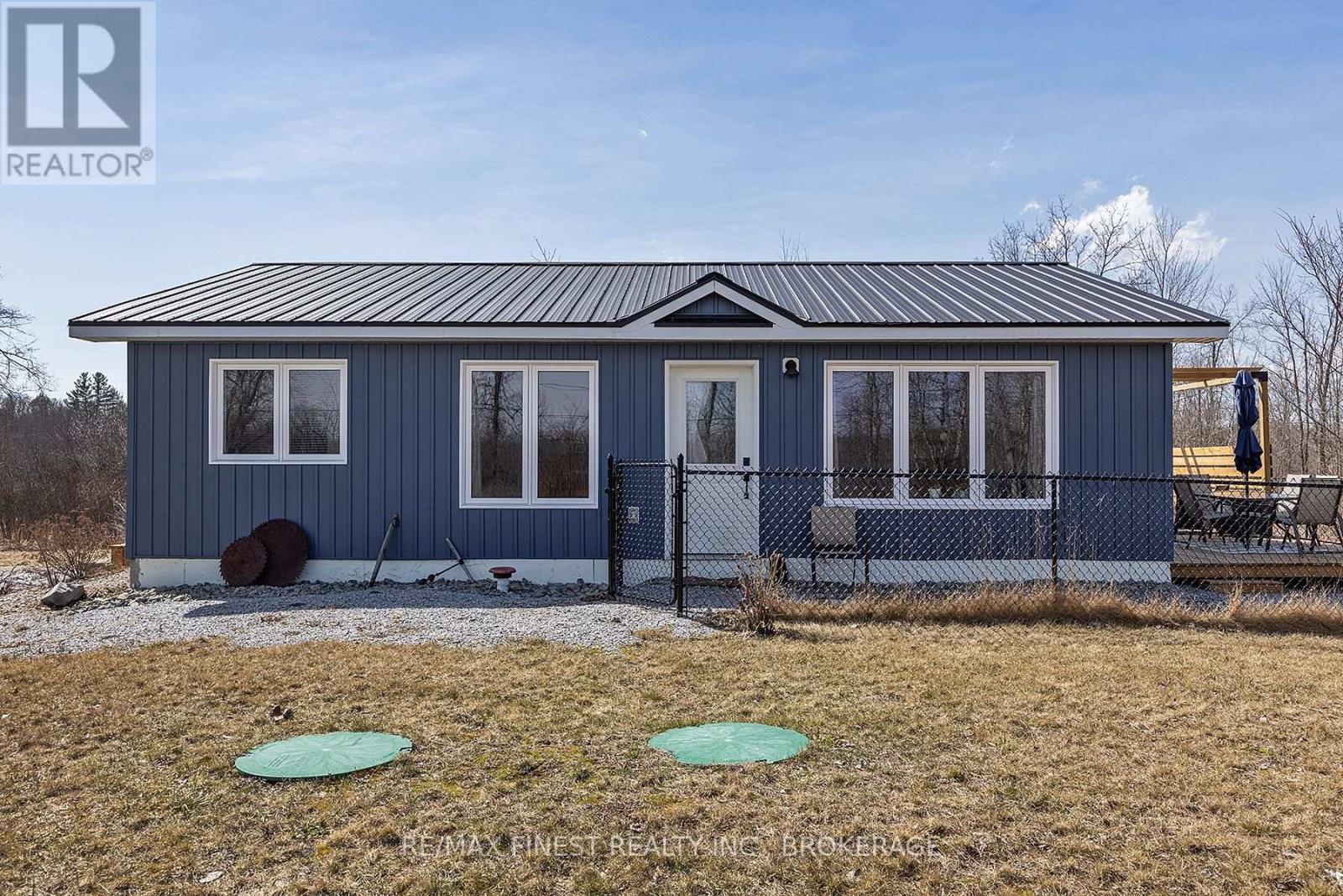 1123 Second Lake Road, Frontenac, Ontario  K0H 1T0 - Photo 3 - X12061885