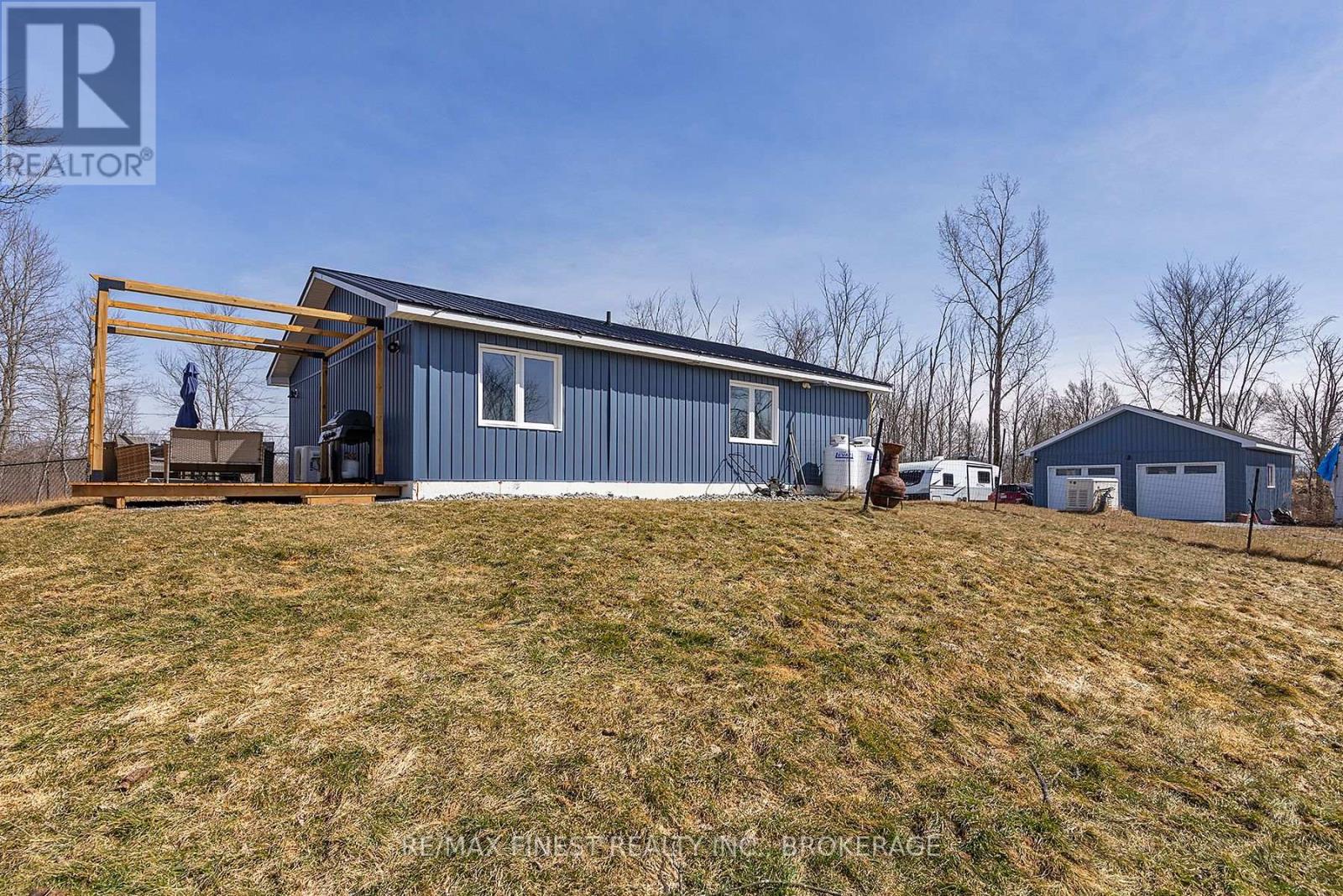 1123 Second Lake Road, Frontenac, Ontario  K0H 1T0 - Photo 35 - X12061885