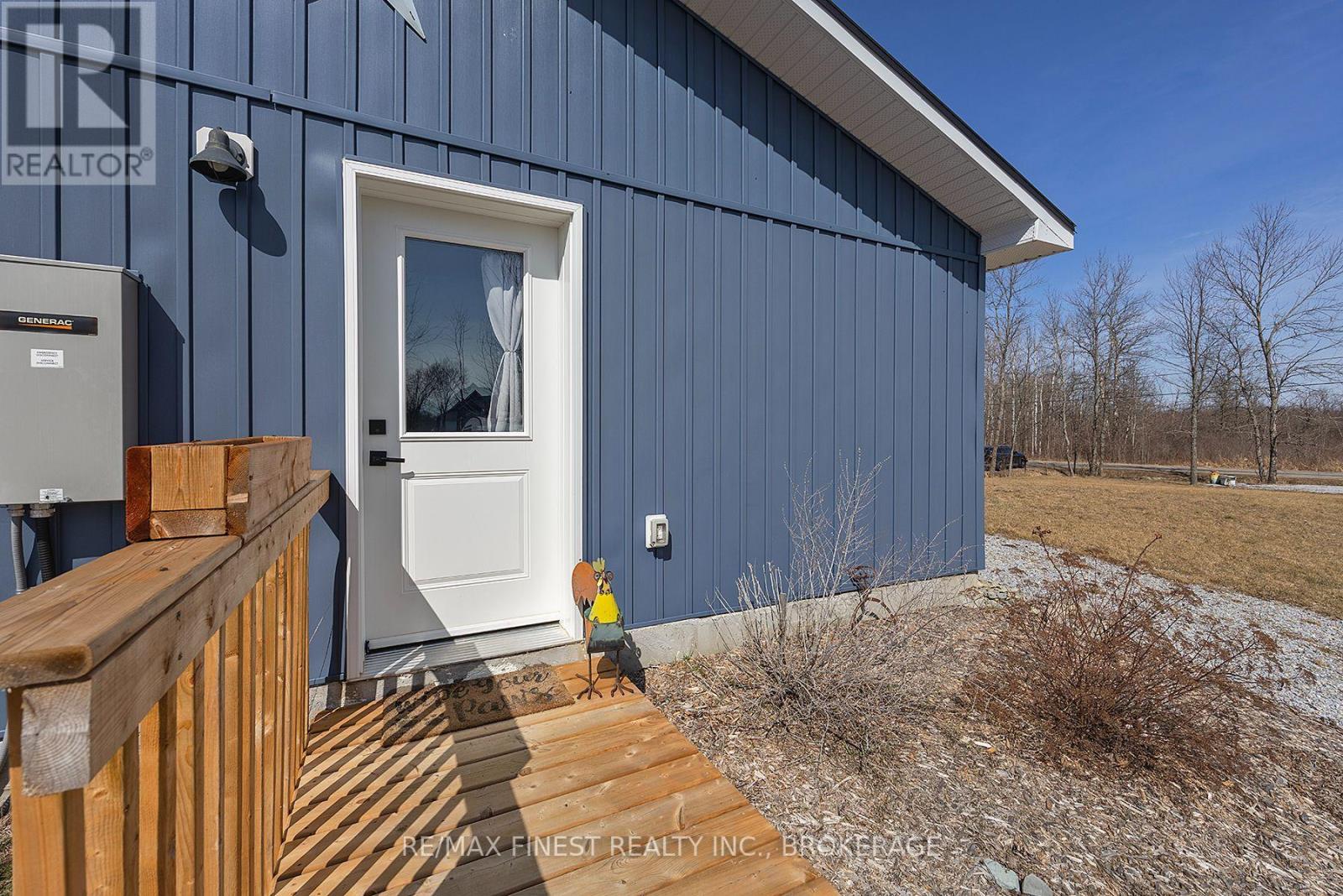 1123 Second Lake Road, Frontenac, Ontario  K0H 1T0 - Photo 7 - X12061885