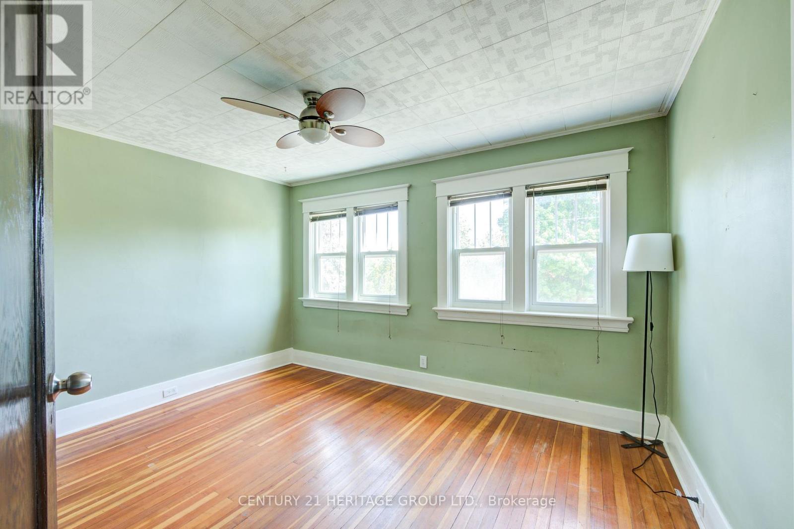 361 Ashland Avenue, London East (East M), Ontario  N5W 4E9 - Photo 12 - X12152260
