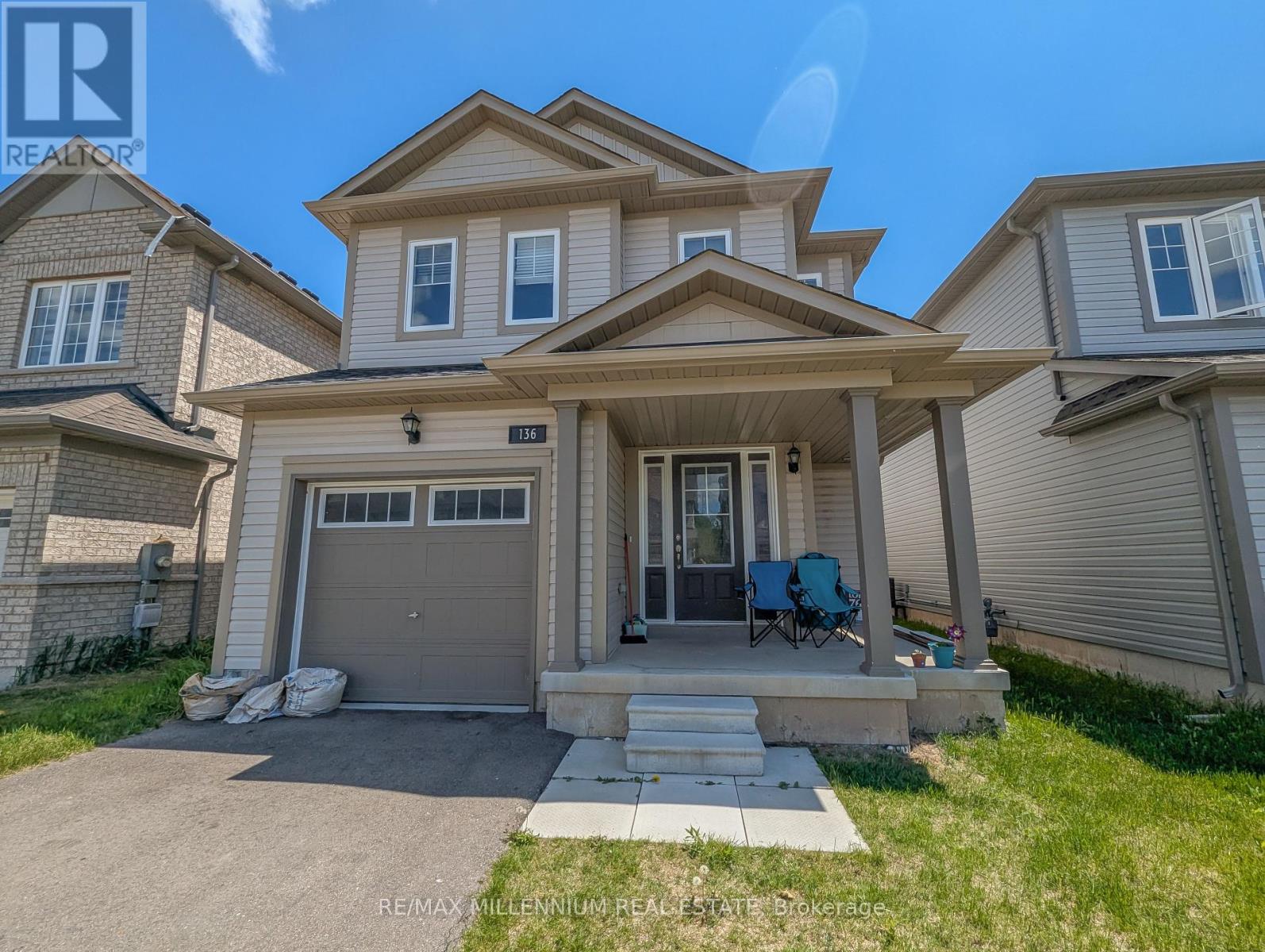 136 Tumblewood Place, Welland, Ontario  L3B 0J3 - Photo 2 - X12152406