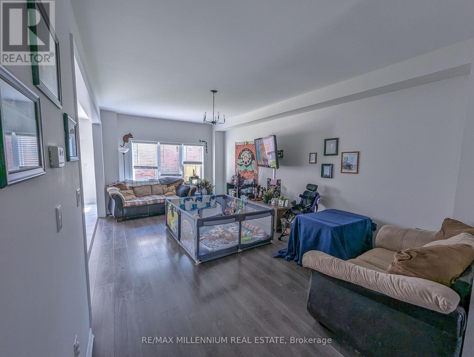 136 Tumblewood Place, Welland, Ontario  L3B 0J3 - Photo 6 - X12152406